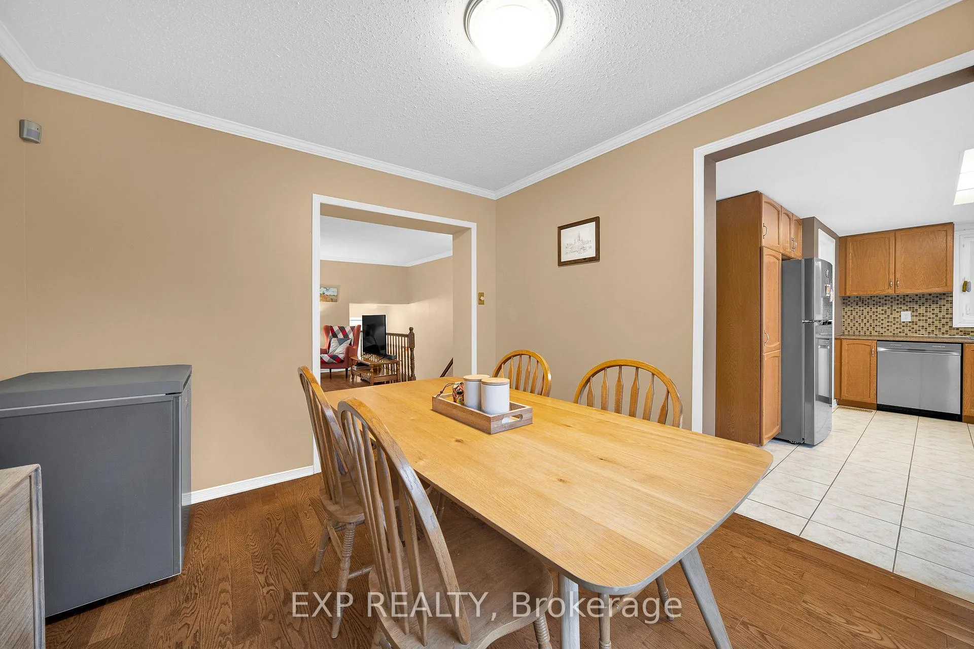Photo 7 of 4 Huntersfield Drive, Ottawa, Hunt Club Park/Greenboro — HOMEH