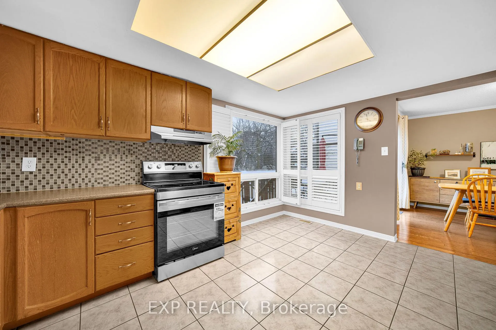 Photo 9 of 4 Huntersfield Drive, Ottawa, Hunt Club Park/Greenboro — HOMEH