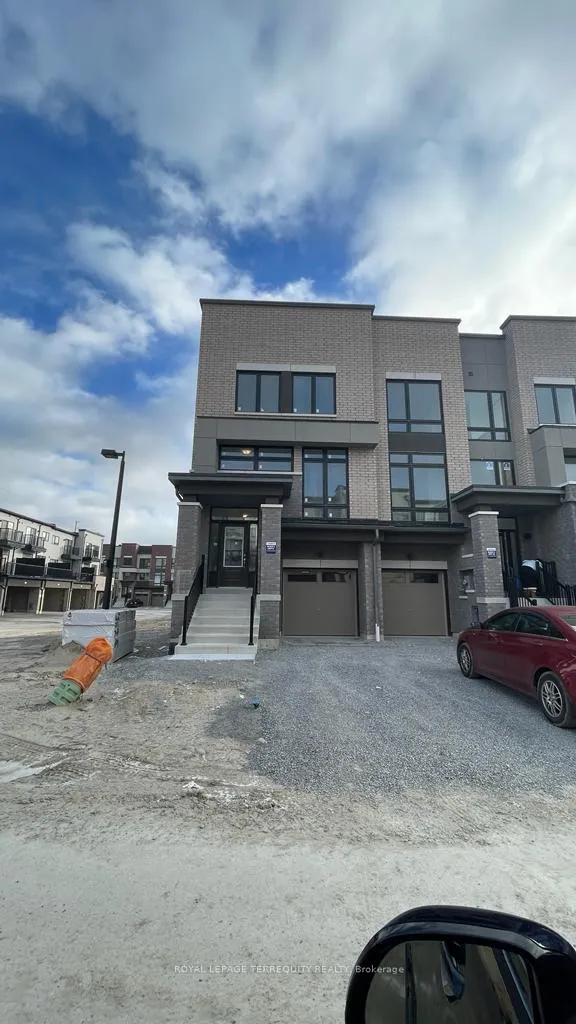 Photo 1 of 815 Stanstead Path, Oshawa, Samac — HOMEH