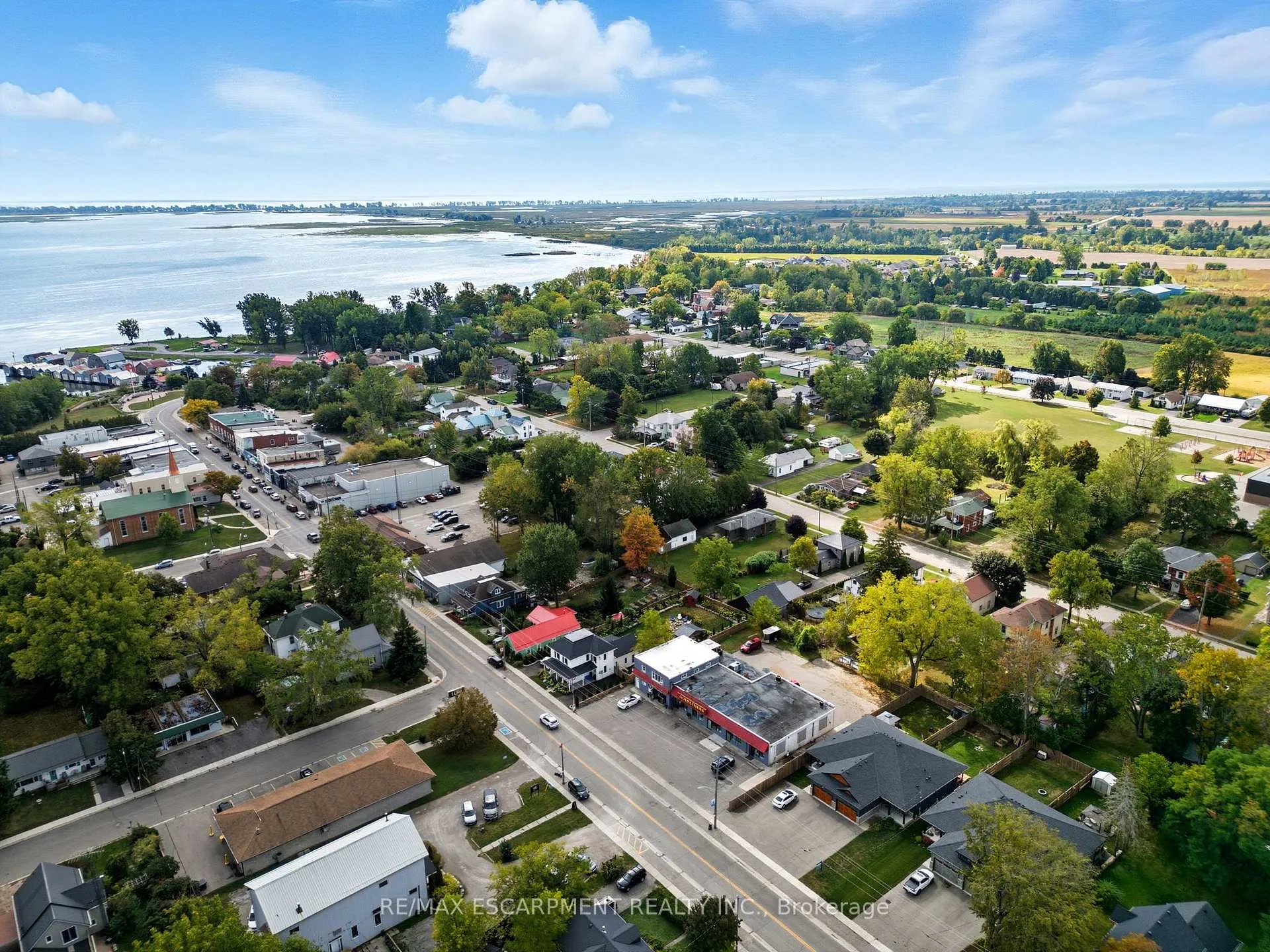 Photo 4 of 1053 Bay Street, Norfolk, Port Rowan — HOMEH