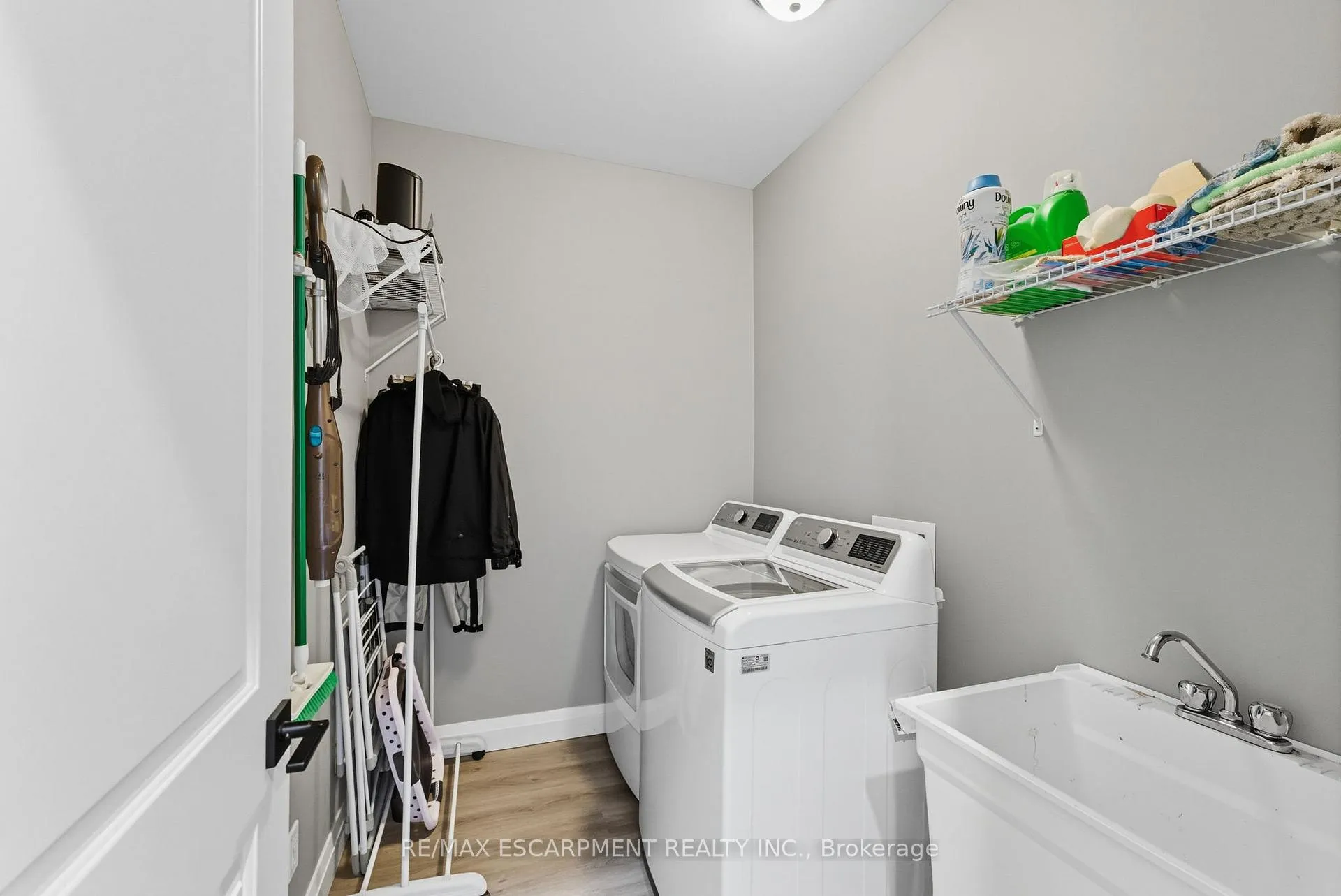 Photo 35 of 1053 Bay Street, Norfolk, Port Rowan — HOMEH