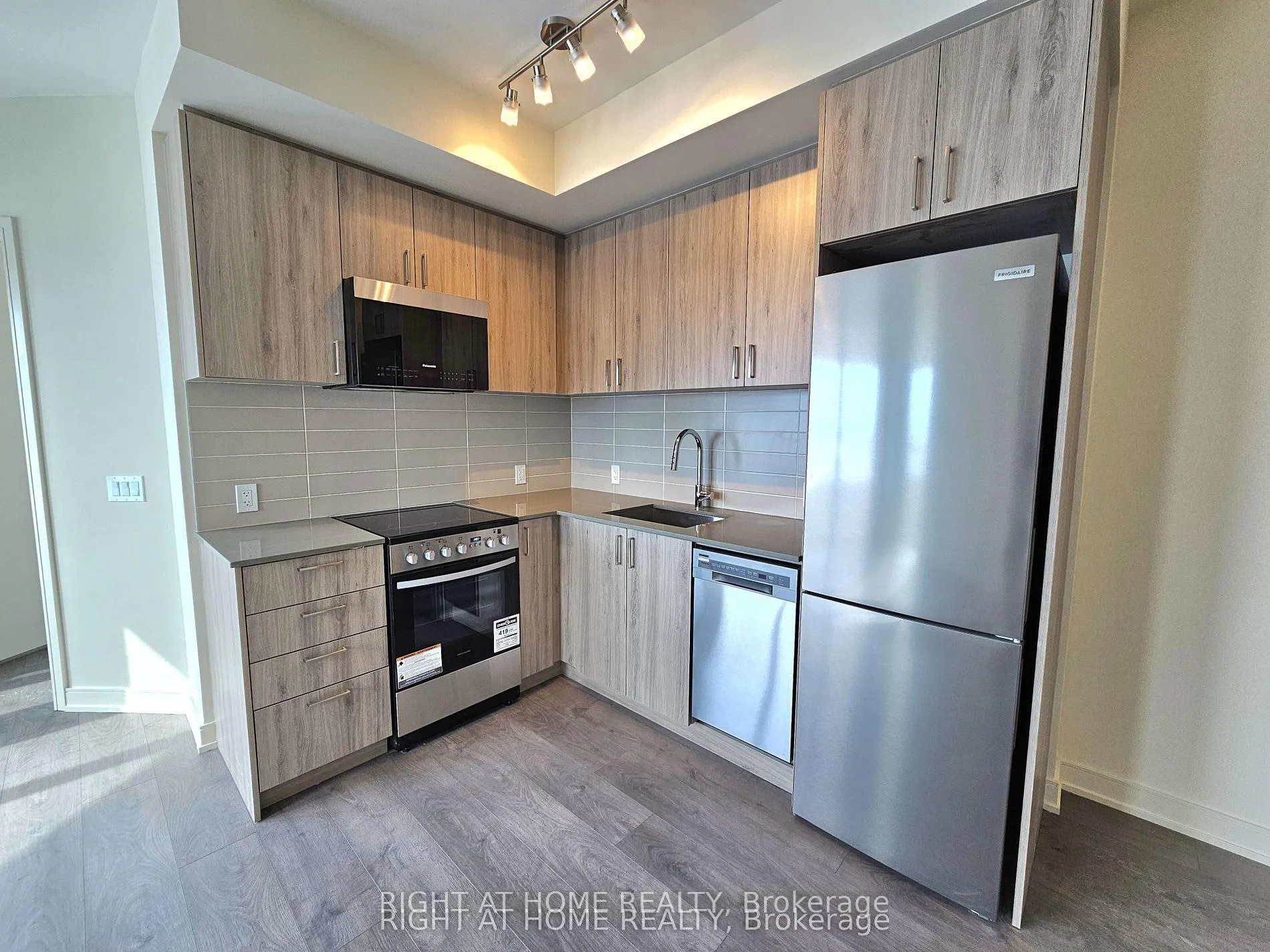 Photo 8 of Unit 2109, 8020 Derry Road, Milton, Coates — HOMEH