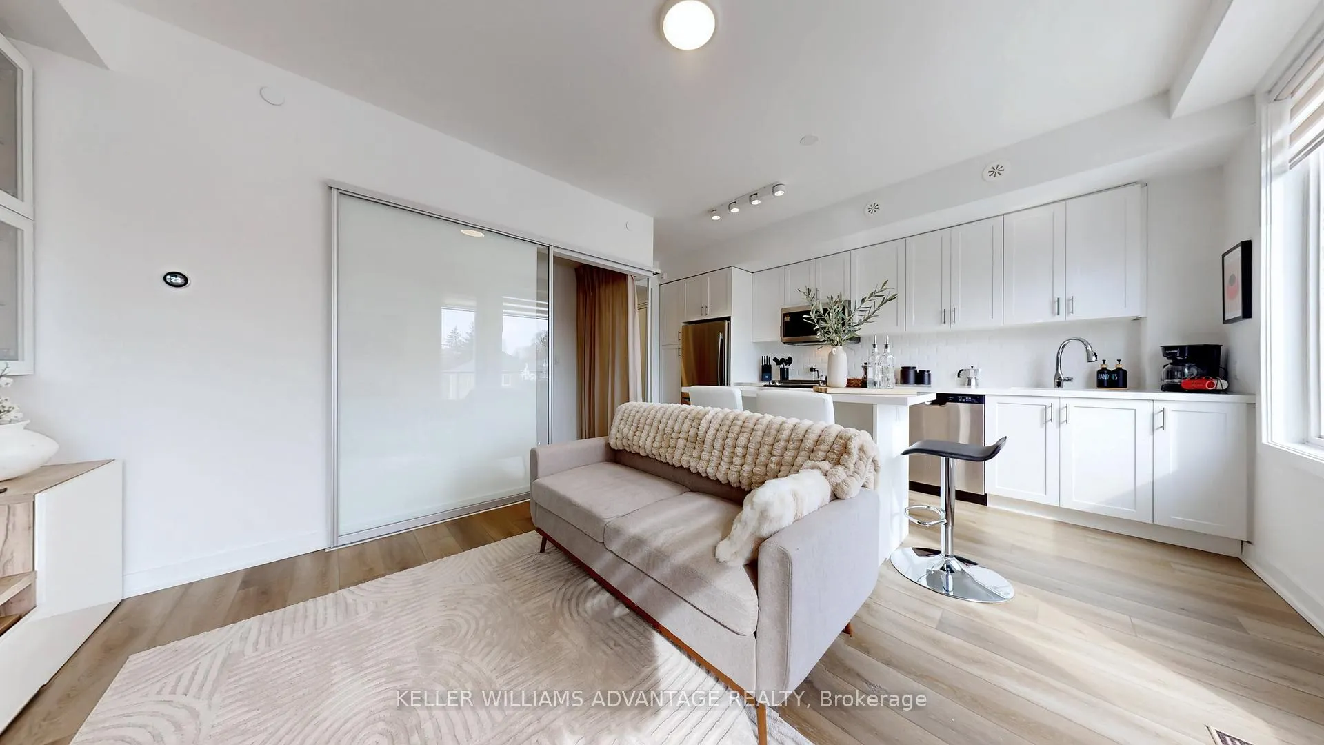Photo 3 of Unit 34, 1479 O'Connor Drive, Toronto, East York — HOMEH