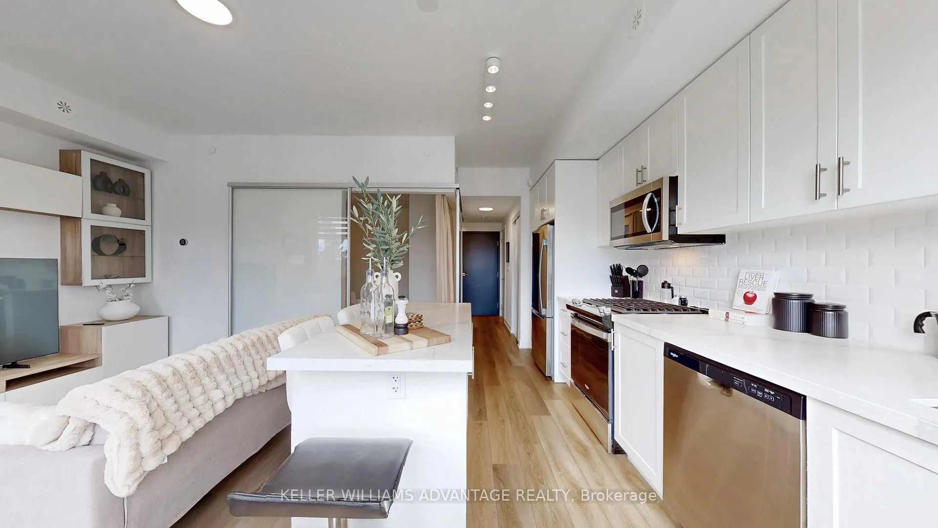 Photo 5 of Unit 34, 1479 O'Connor Drive, Toronto, East York — HOMEH