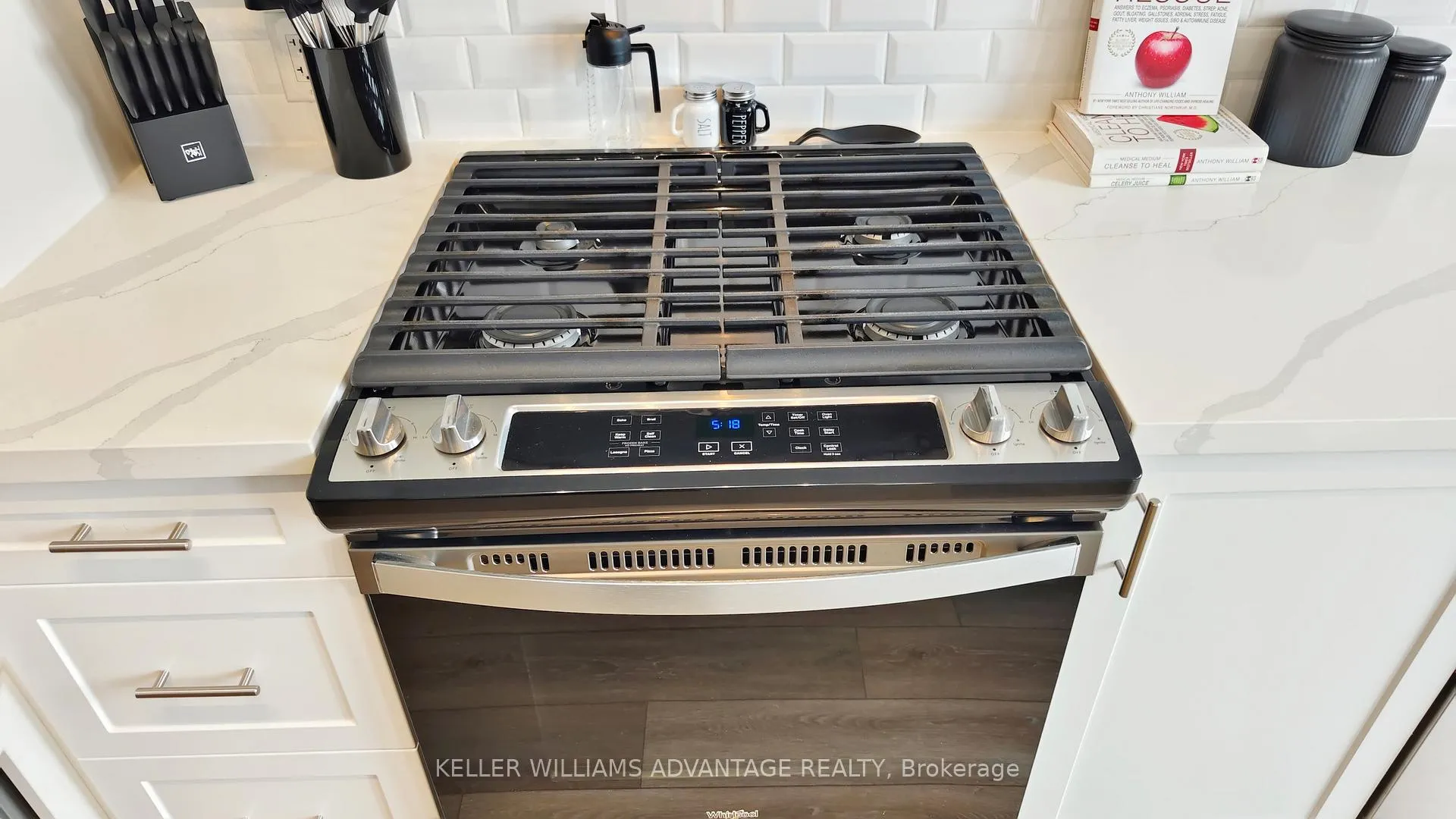 Photo 12 of Unit 34, 1479 O'Connor Drive, Toronto, East York — HOMEH