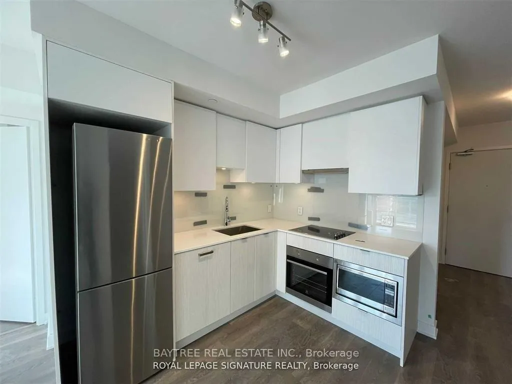 Front of Unit 1206, 195 Redpath Avenue