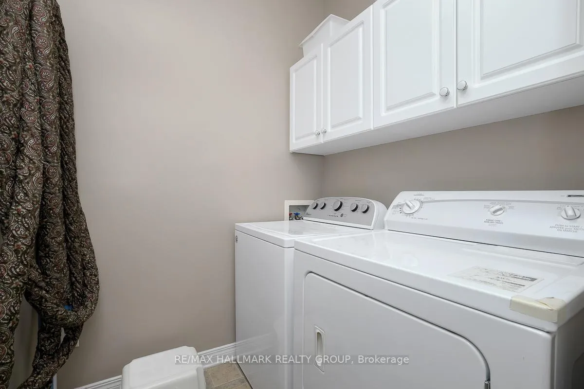 Photo 16 of 853 Swallowtail Crescent, Ottawa, Notting Hill/Summerside — HOMEH