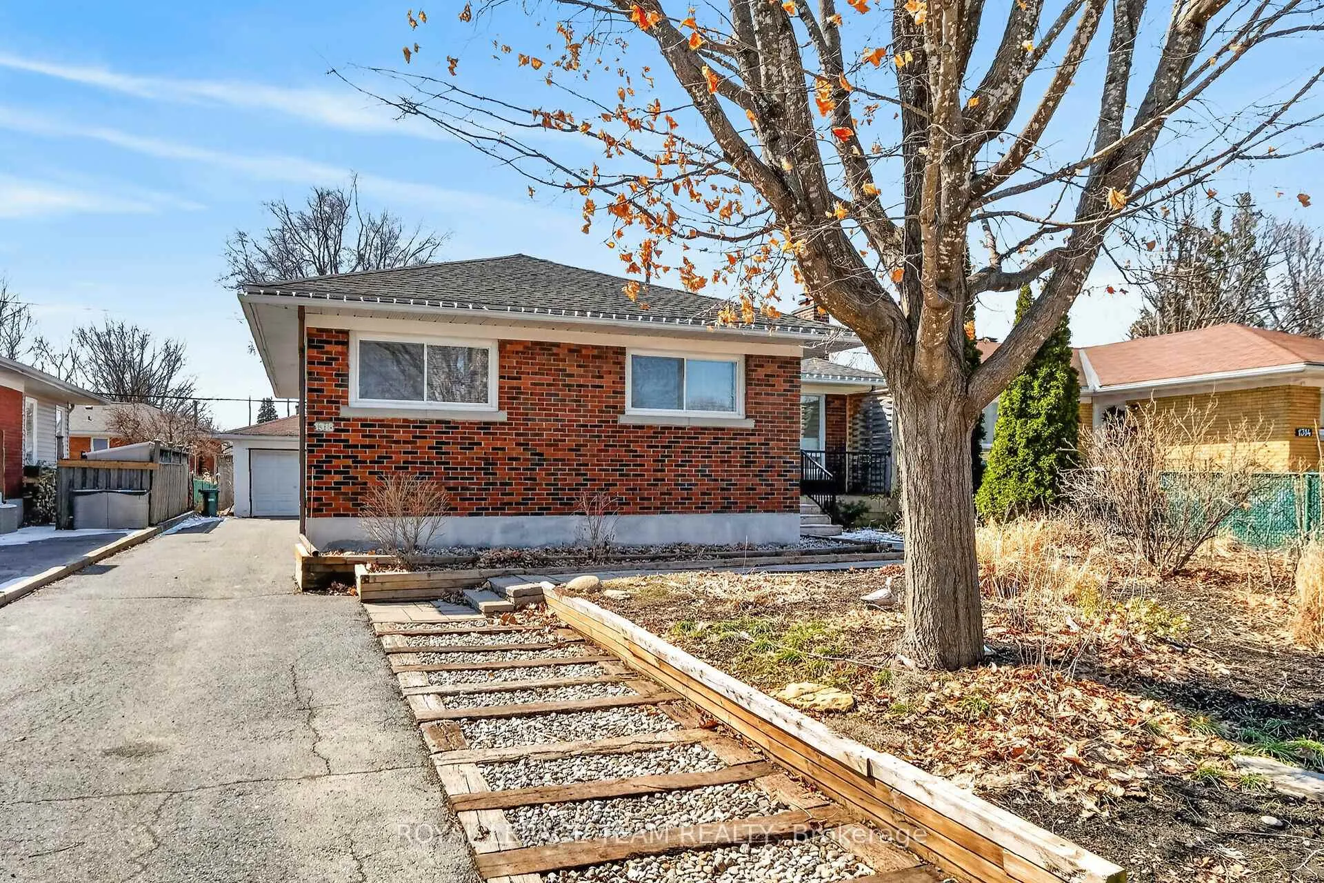 Photo 1 of 1318 Albany Drive, Ottawa, Bel Air Heights — HOMEH