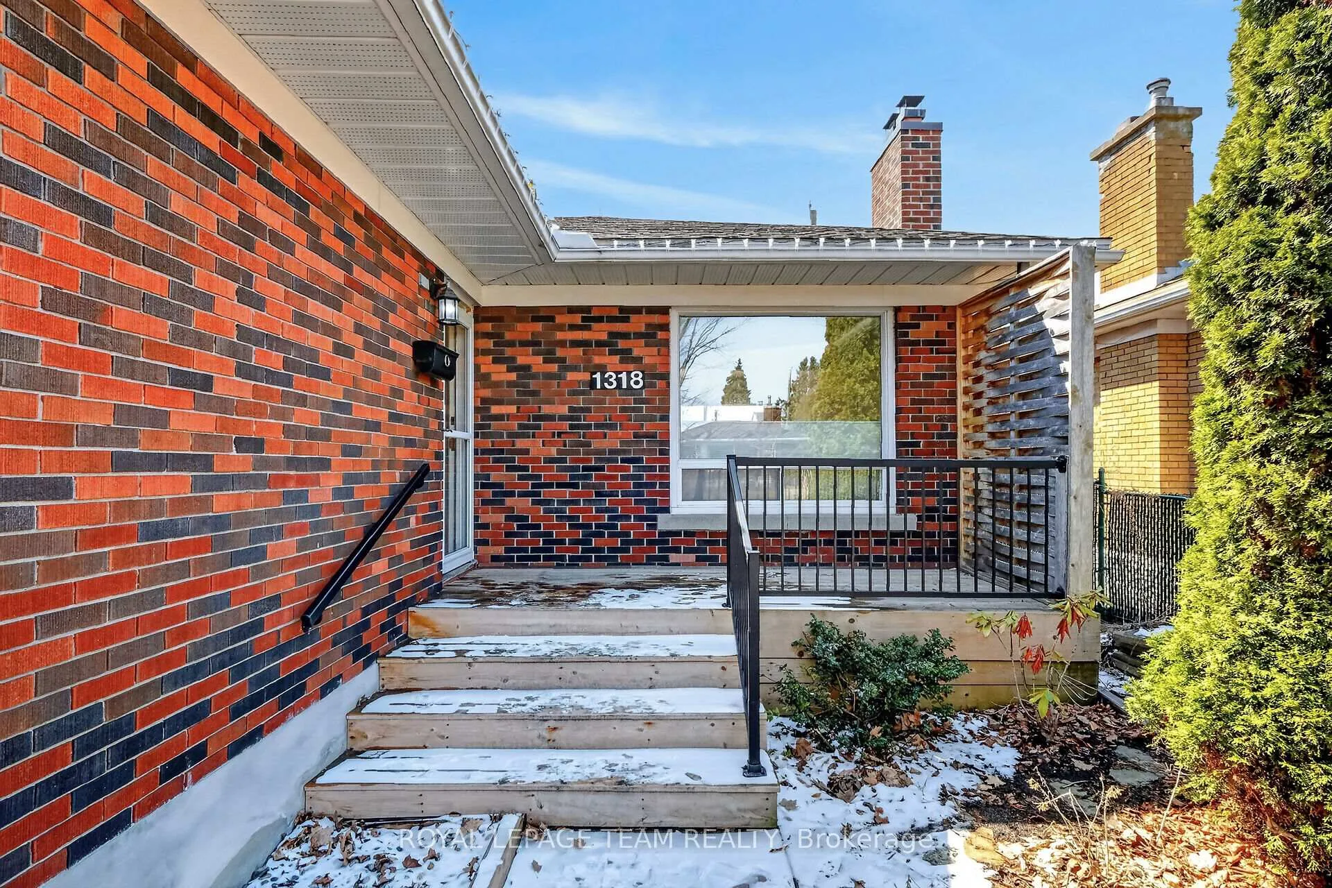 Photo 2 of 1318 Albany Drive, Ottawa, Bel Air Heights — HOMEH