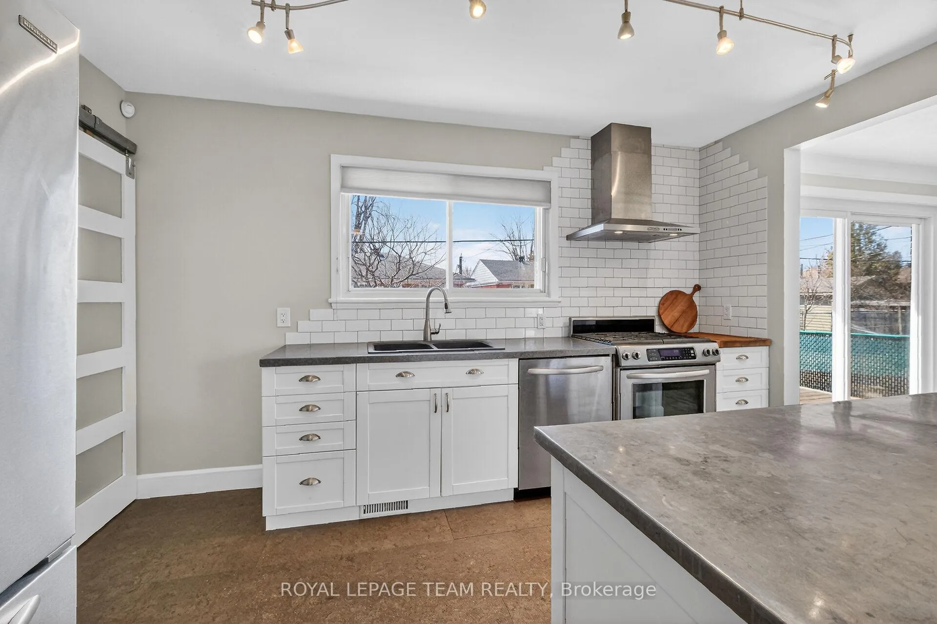 Photo 14 of 1318 Albany Drive, Ottawa, Bel Air Heights — HOMEH