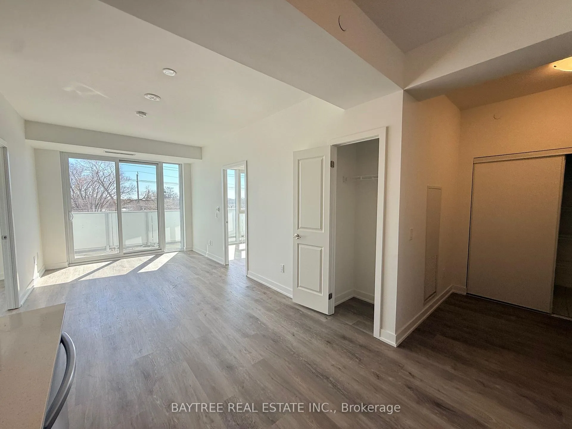 Photo 2 of Unit 212, 1010 Sandy Beach Road, Pickering, Bay Ridges — HOMEH