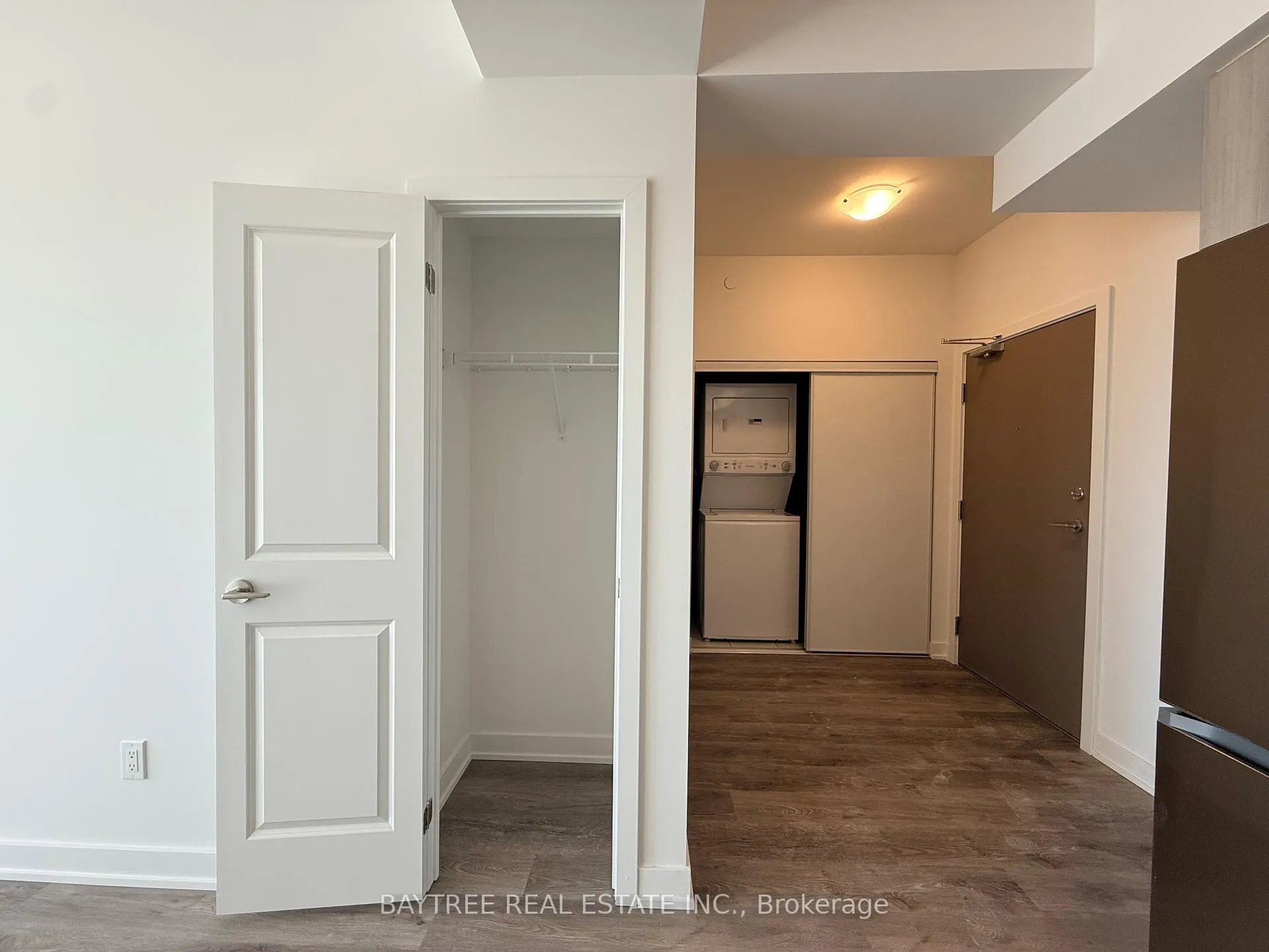 Photo 3 of Unit 212, 1010 Sandy Beach Road, Pickering, Bay Ridges — HOMEH