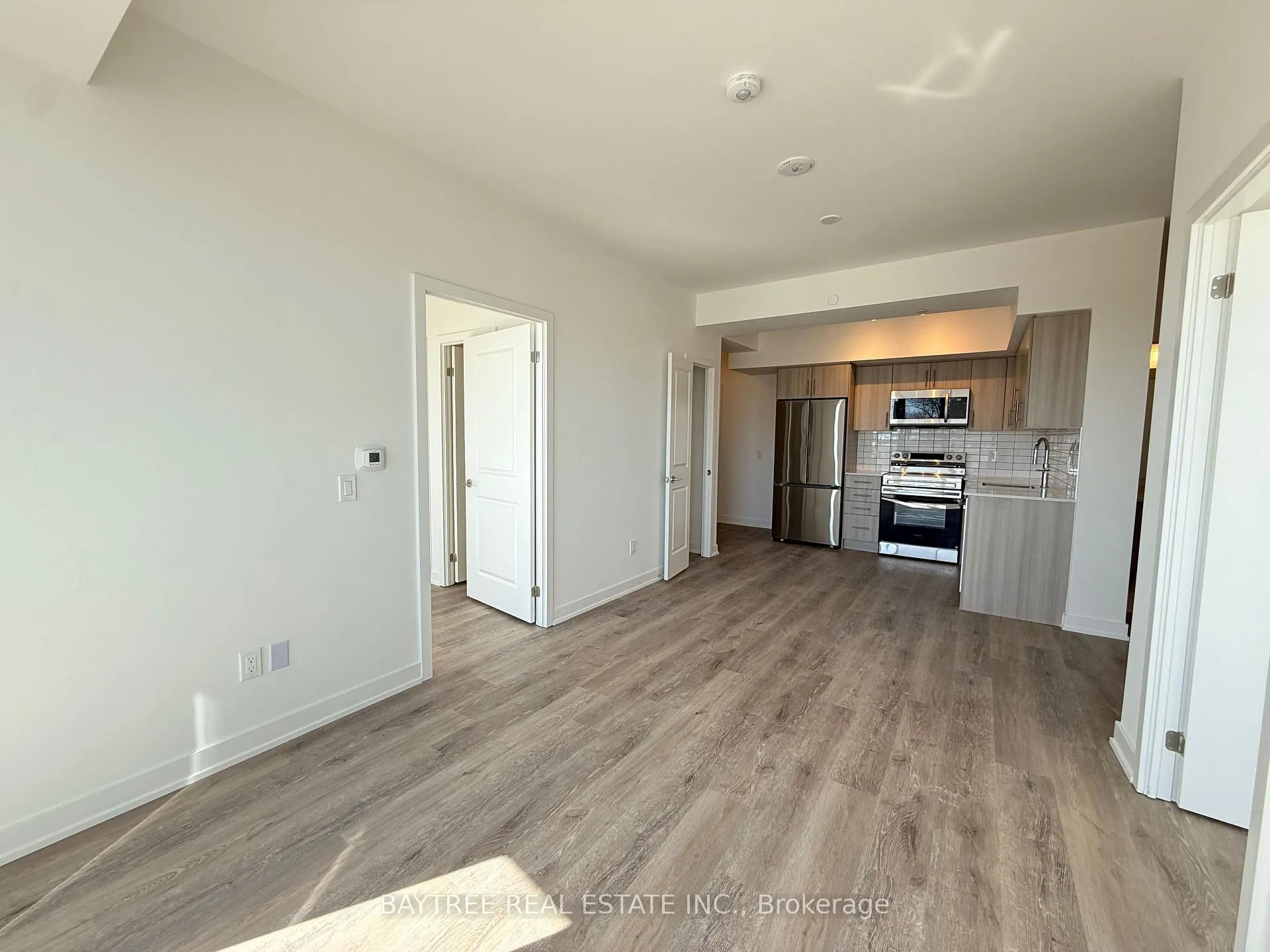 Photo 4 of Unit 212, 1010 Sandy Beach Road, Pickering, Bay Ridges — HOMEH