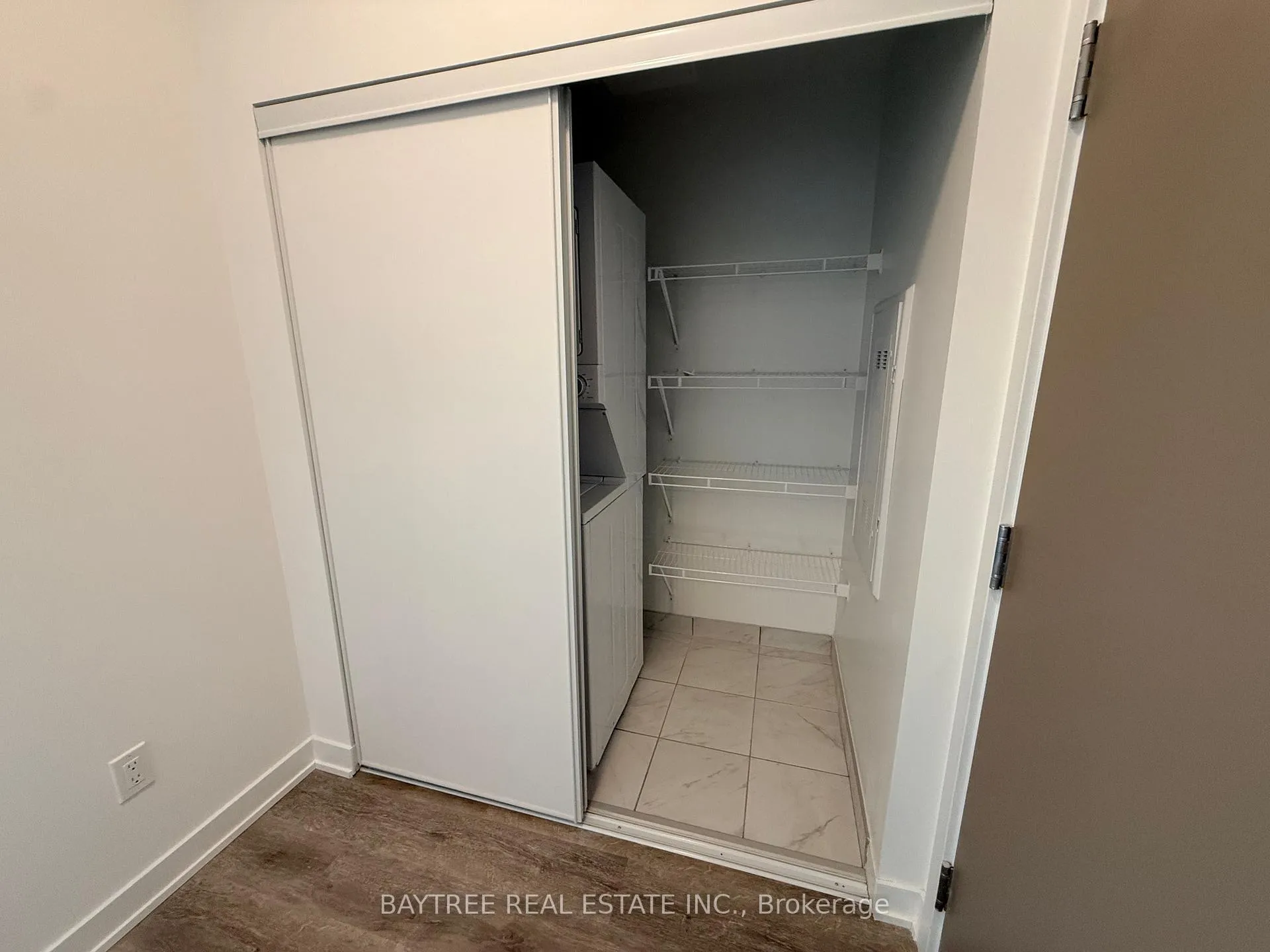 Photo 6 of Unit 212, 1010 Sandy Beach Road, Pickering, Bay Ridges — HOMEH