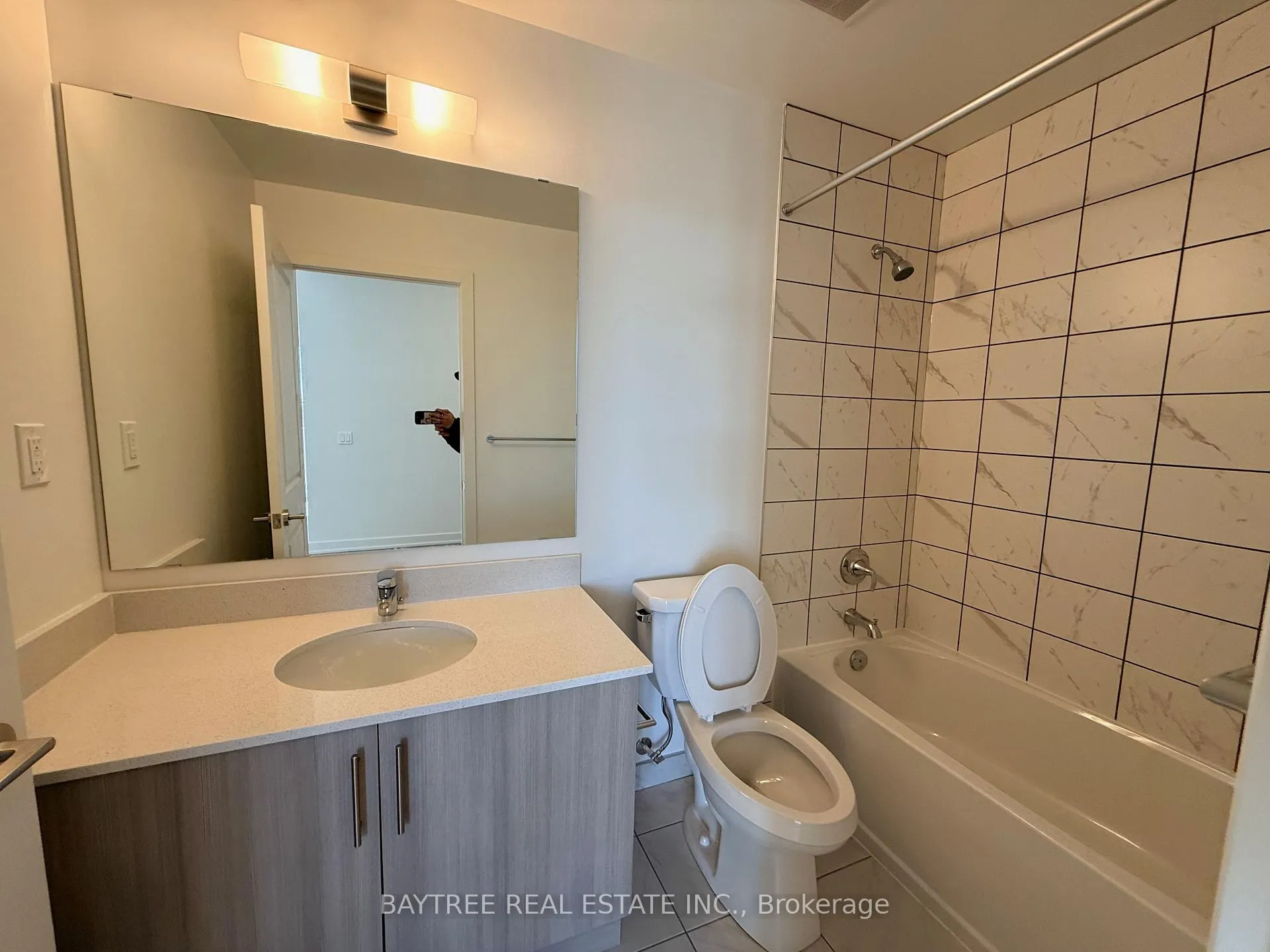 Photo 11 of Unit 212, 1010 Sandy Beach Road, Pickering, Bay Ridges — HOMEH