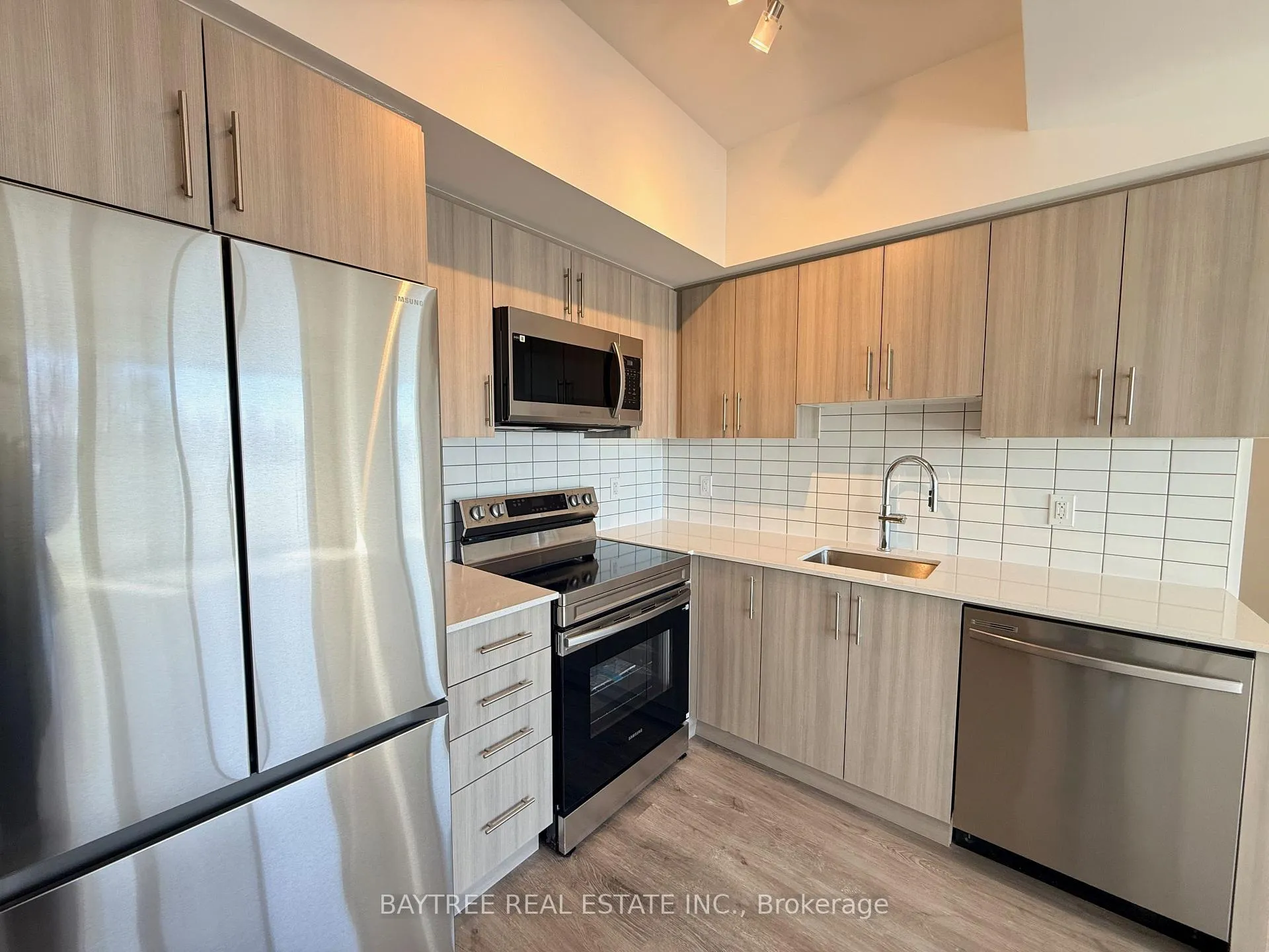 Photo 18 of Unit 212, 1010 Sandy Beach Road, Pickering, Bay Ridges — HOMEH