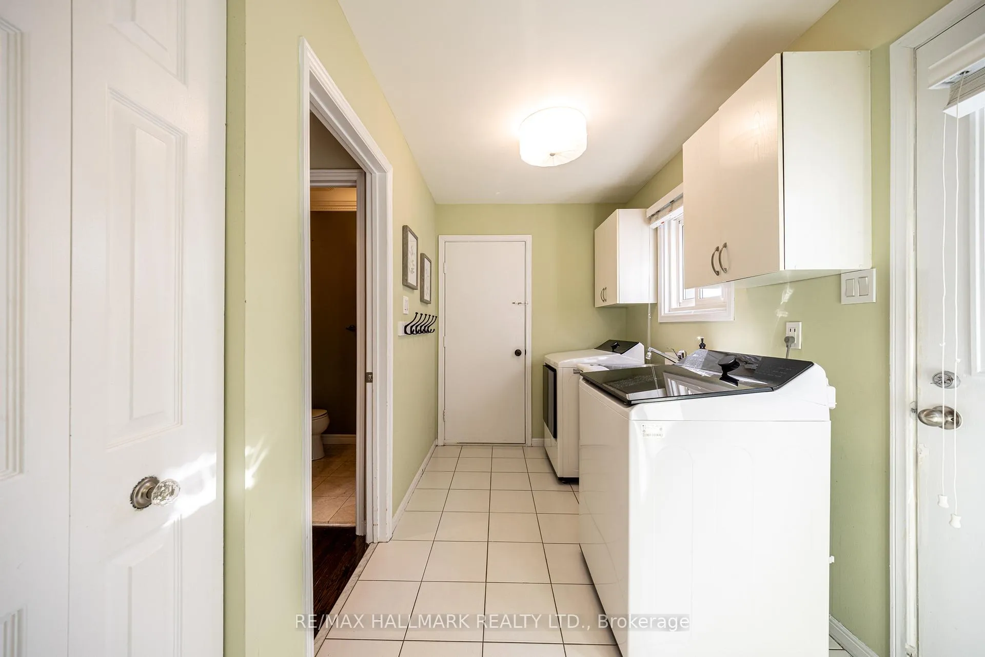 Photo 12 of 85 Colvin Crescent, Vaughan, Brownridge — HOMEH