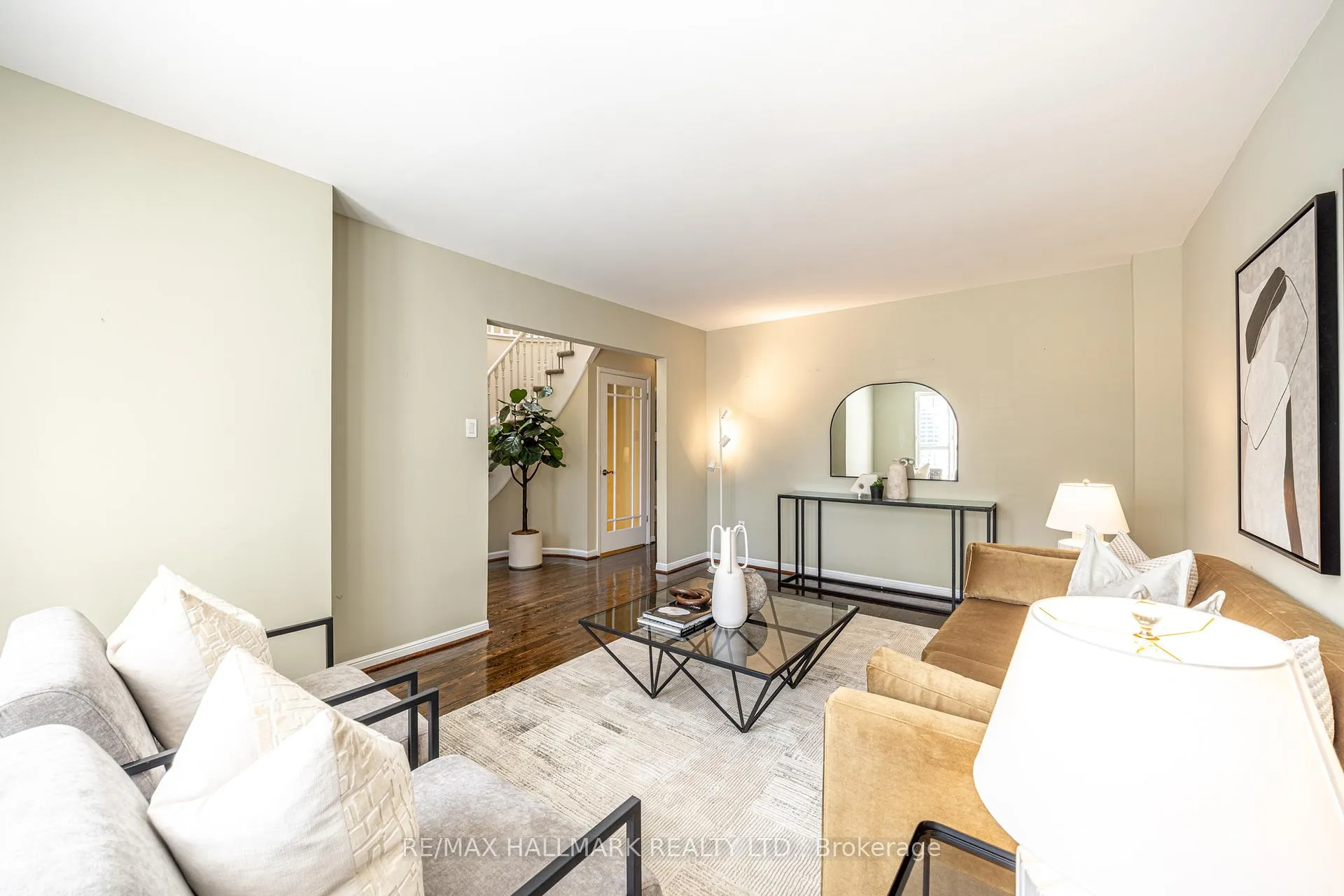 Photo 16 of 85 Colvin Crescent, Vaughan, Brownridge — HOMEH