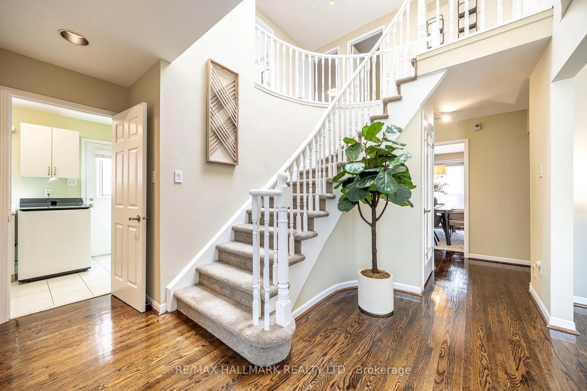 Photo 20 of 85 Colvin Crescent, Vaughan, Brownridge — HOMEH