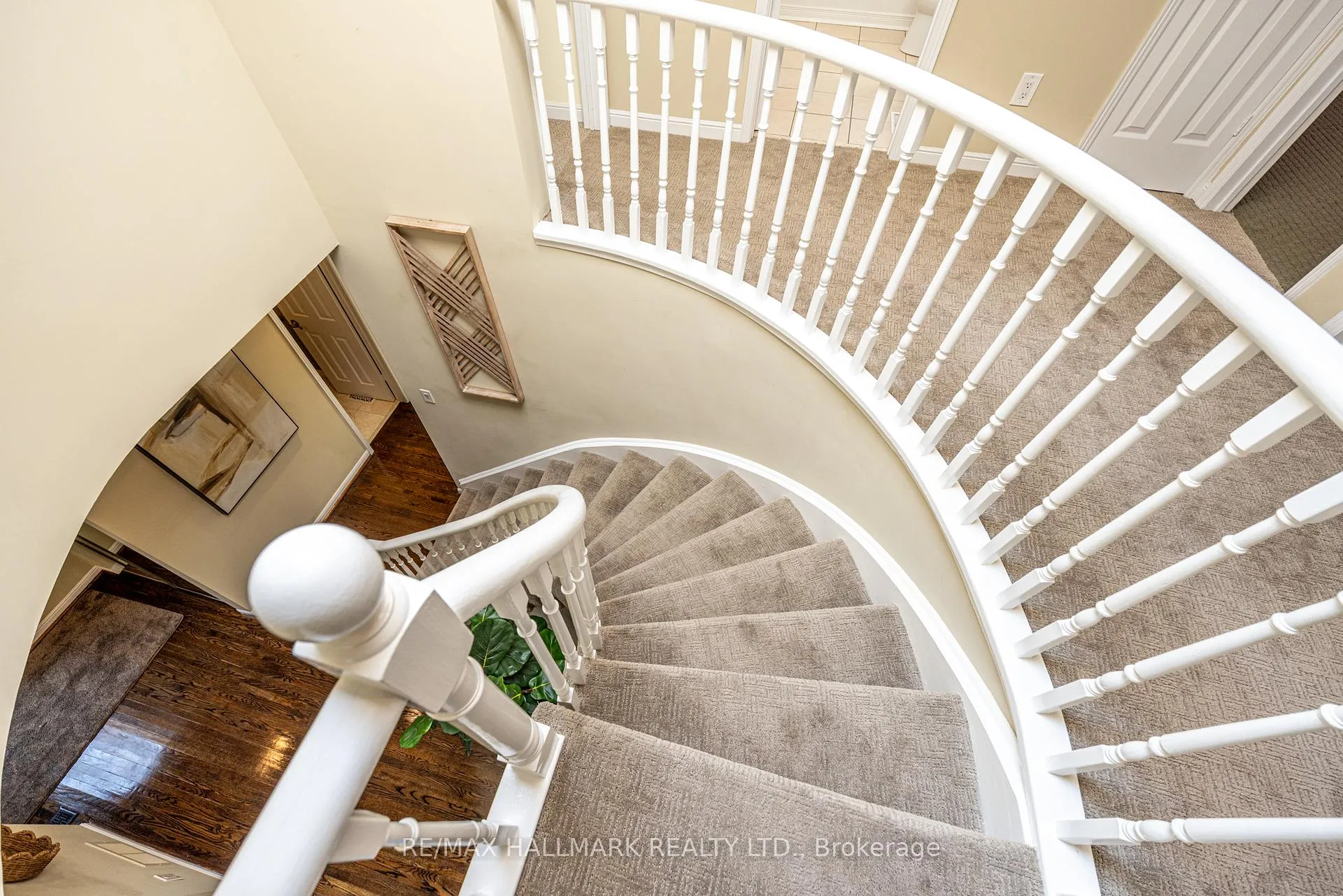 Photo 21 of 85 Colvin Crescent, Vaughan, Brownridge — HOMEH