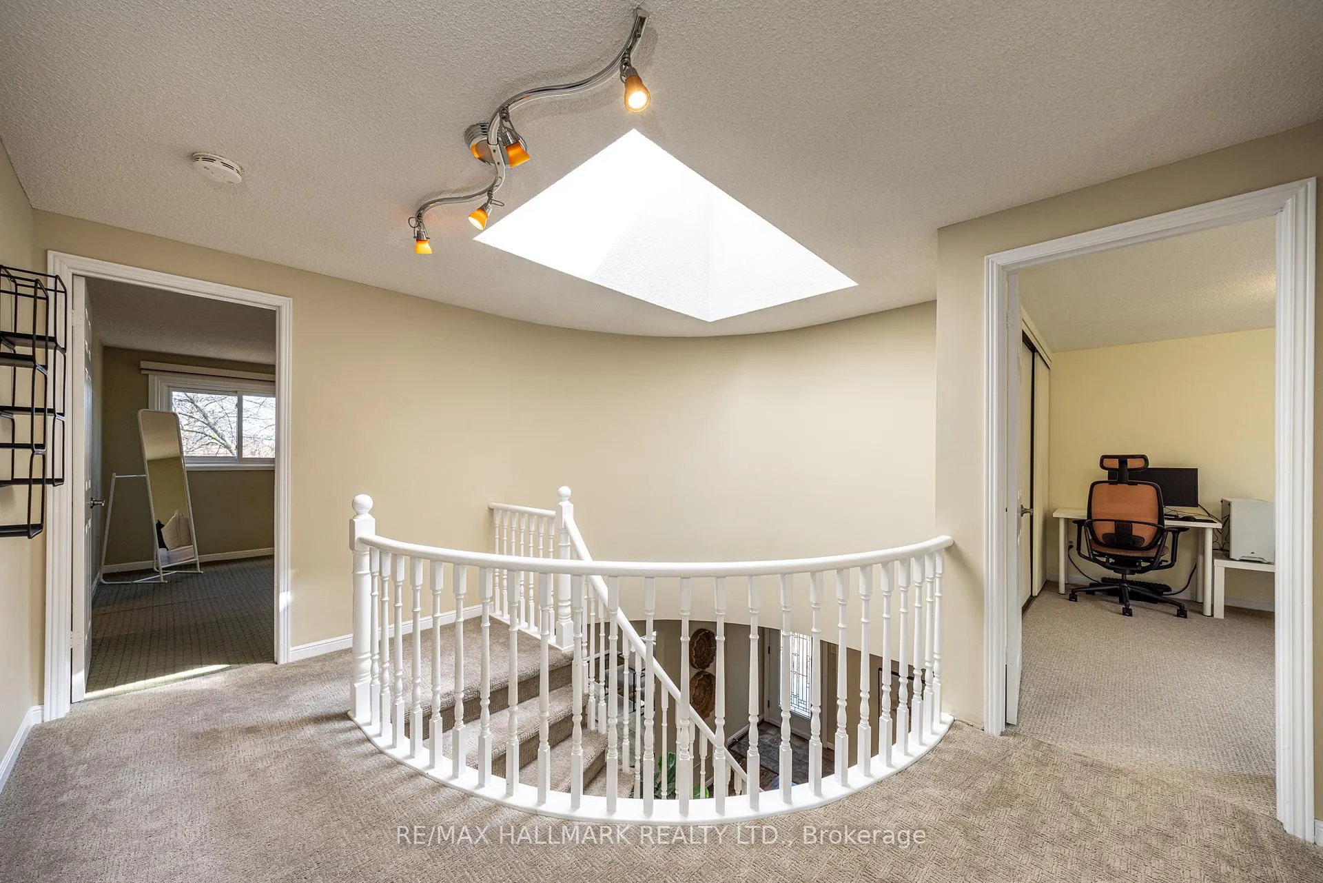 Photo 23 of 85 Colvin Crescent, Vaughan, Brownridge — HOMEH