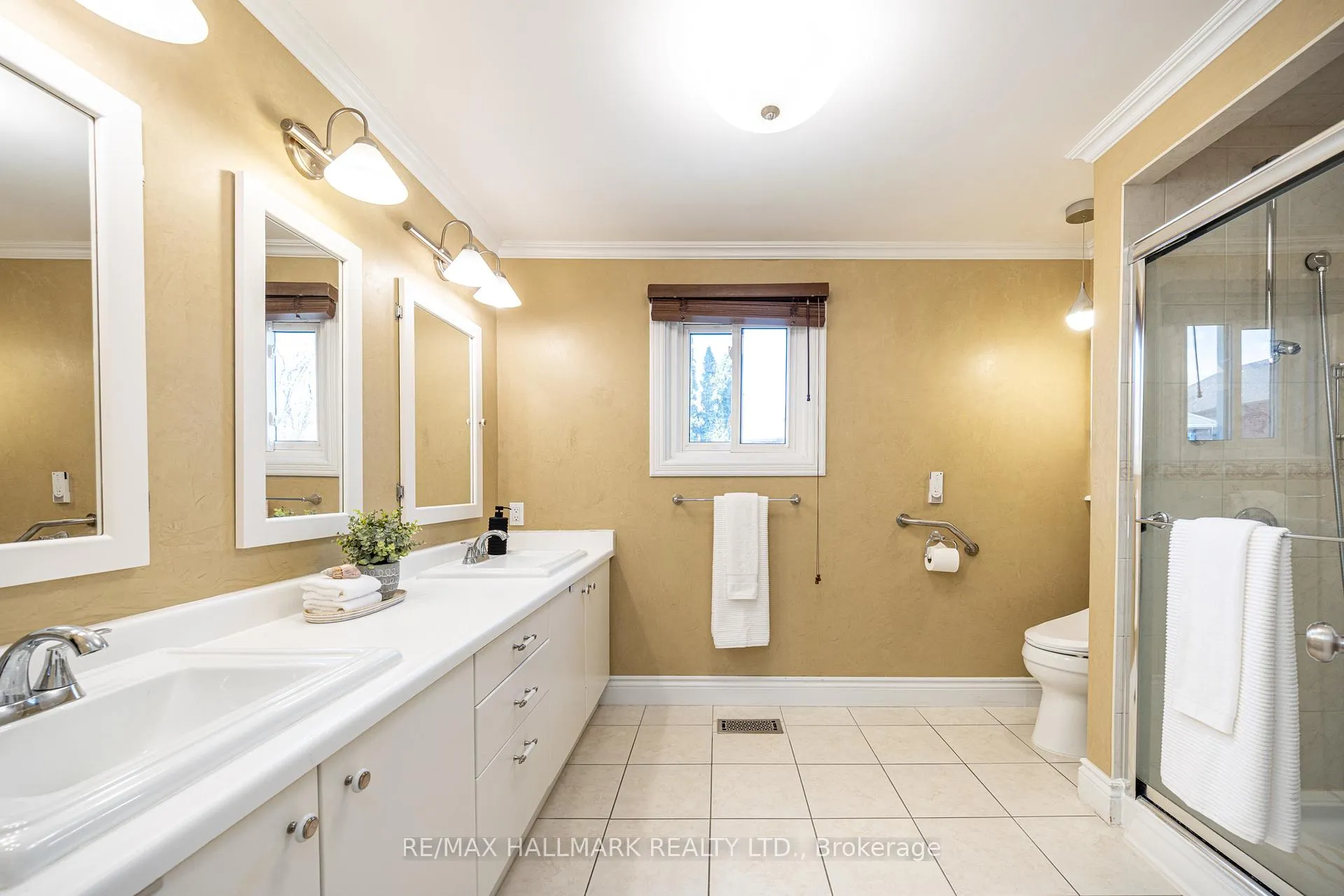 Photo 28 of 85 Colvin Crescent, Vaughan, Brownridge — HOMEH
