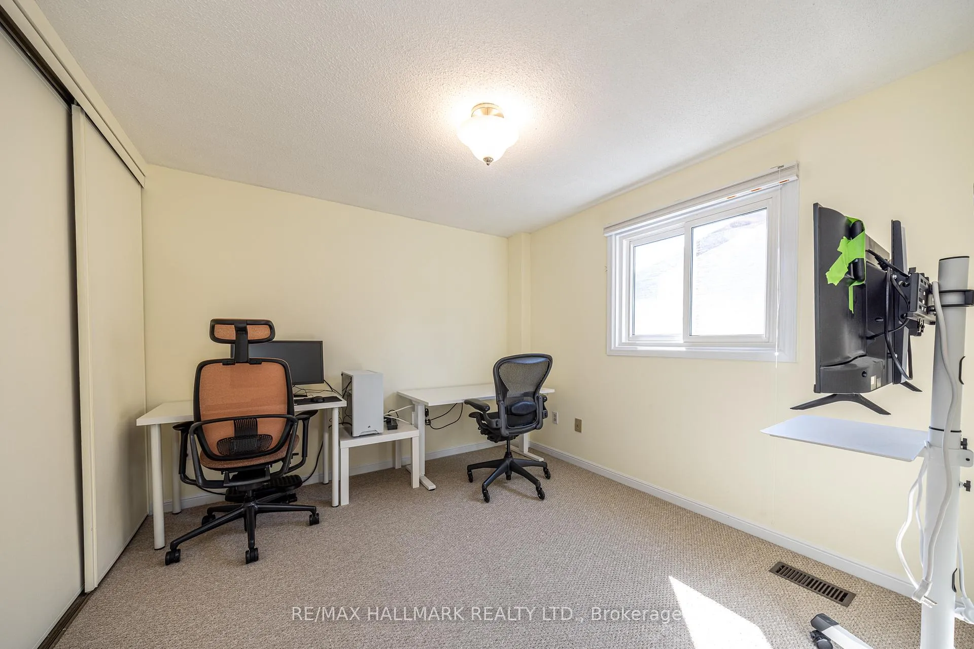 Photo 34 of 85 Colvin Crescent, Vaughan, Brownridge — HOMEH