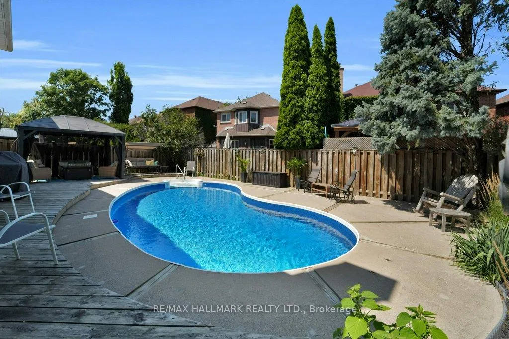 Photo 41 of 85 Colvin Crescent, Vaughan, Brownridge — HOMEH