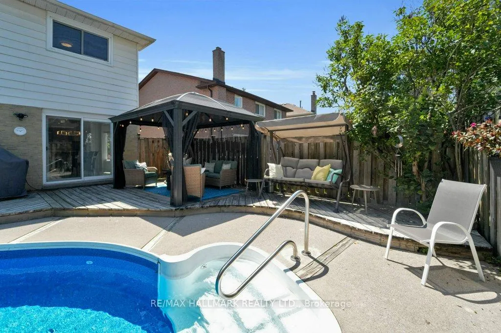 Photo 43 of 85 Colvin Crescent, Vaughan, Brownridge — HOMEH