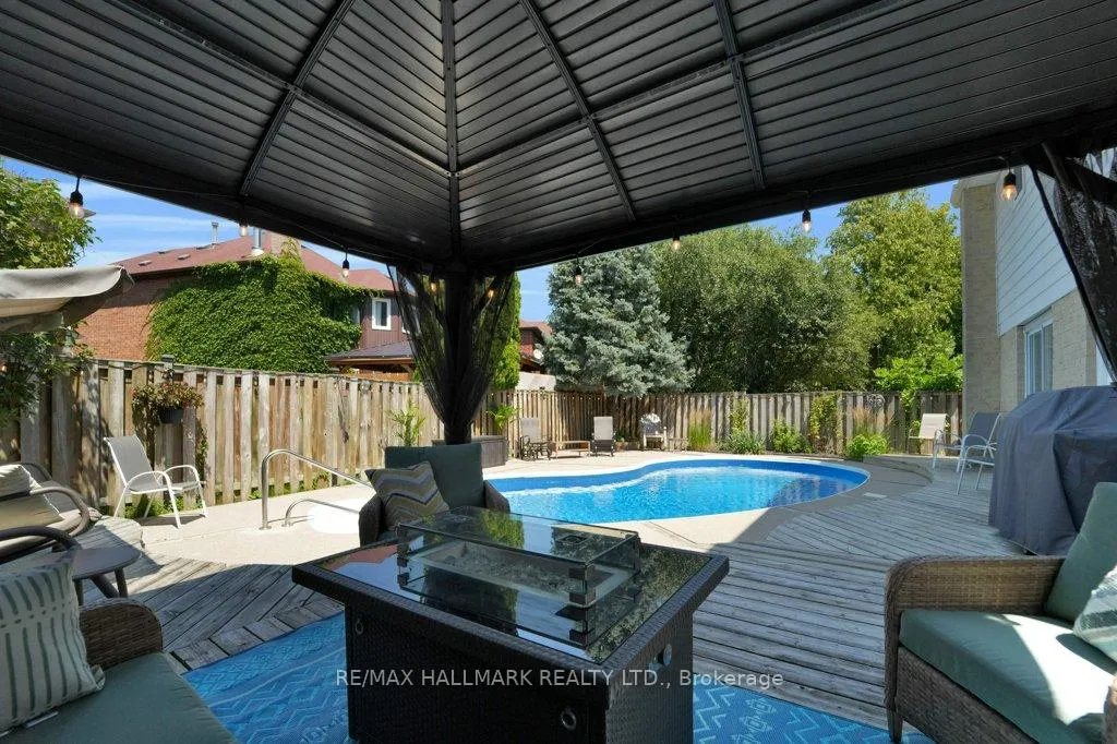 Photo 46 of 85 Colvin Crescent, Vaughan, Brownridge — HOMEH