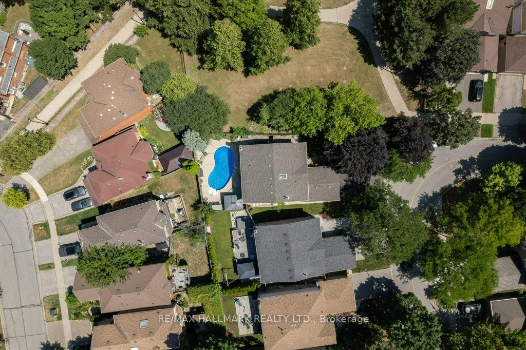 Photo 47 of 85 Colvin Crescent, Vaughan, Brownridge — HOMEH