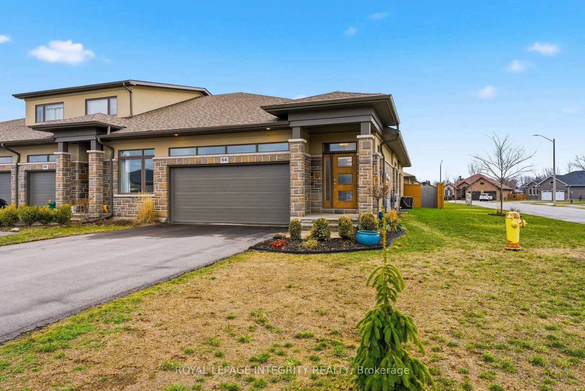 Photo 2 of 64 Covington Crescent, Belleville, Thurlow Ward — HOMEH