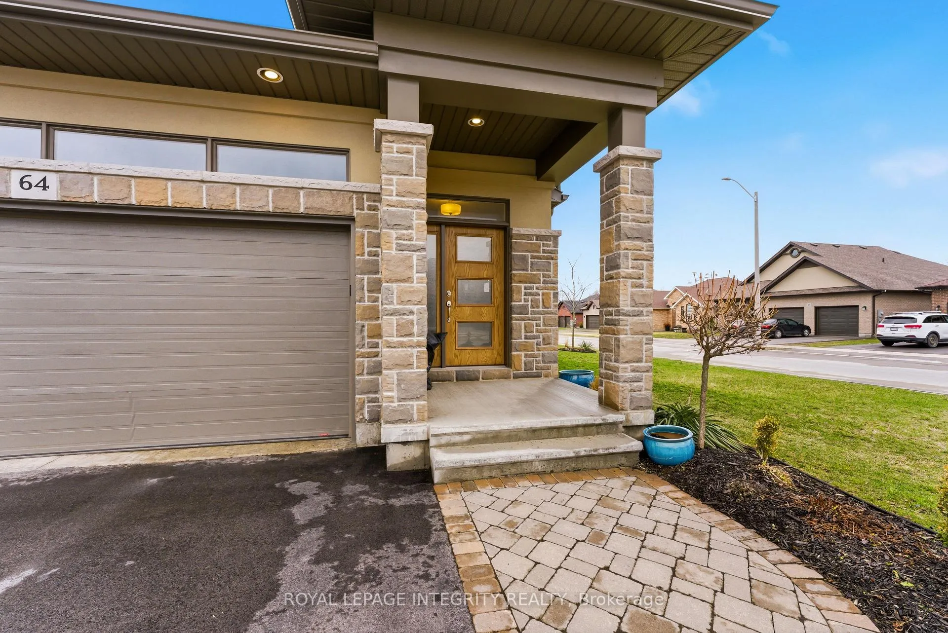 Photo 6 of 64 Covington Crescent, Belleville, Thurlow Ward — HOMEH