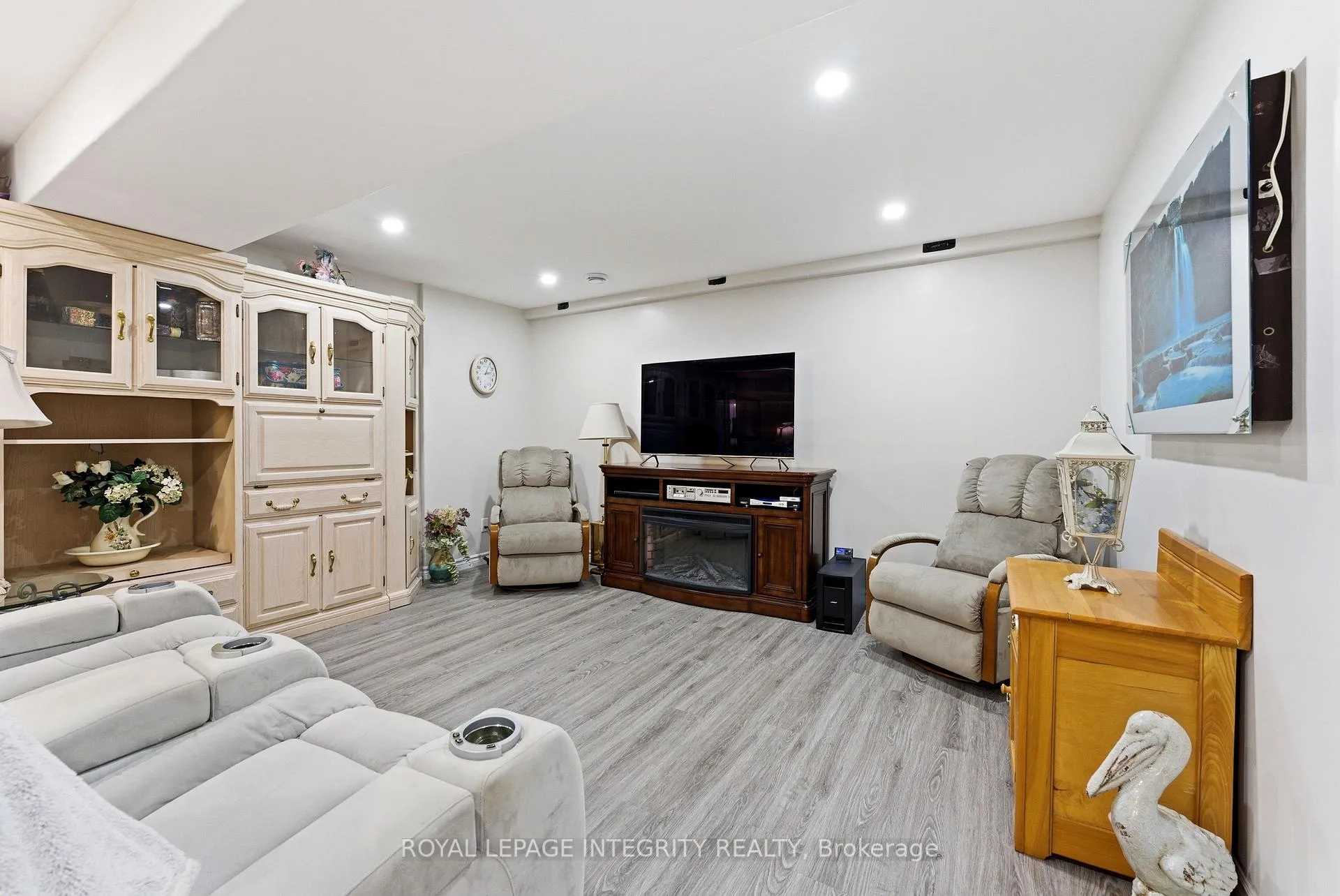 Photo 27 of 64 Covington Crescent, Belleville, Thurlow Ward — HOMEH