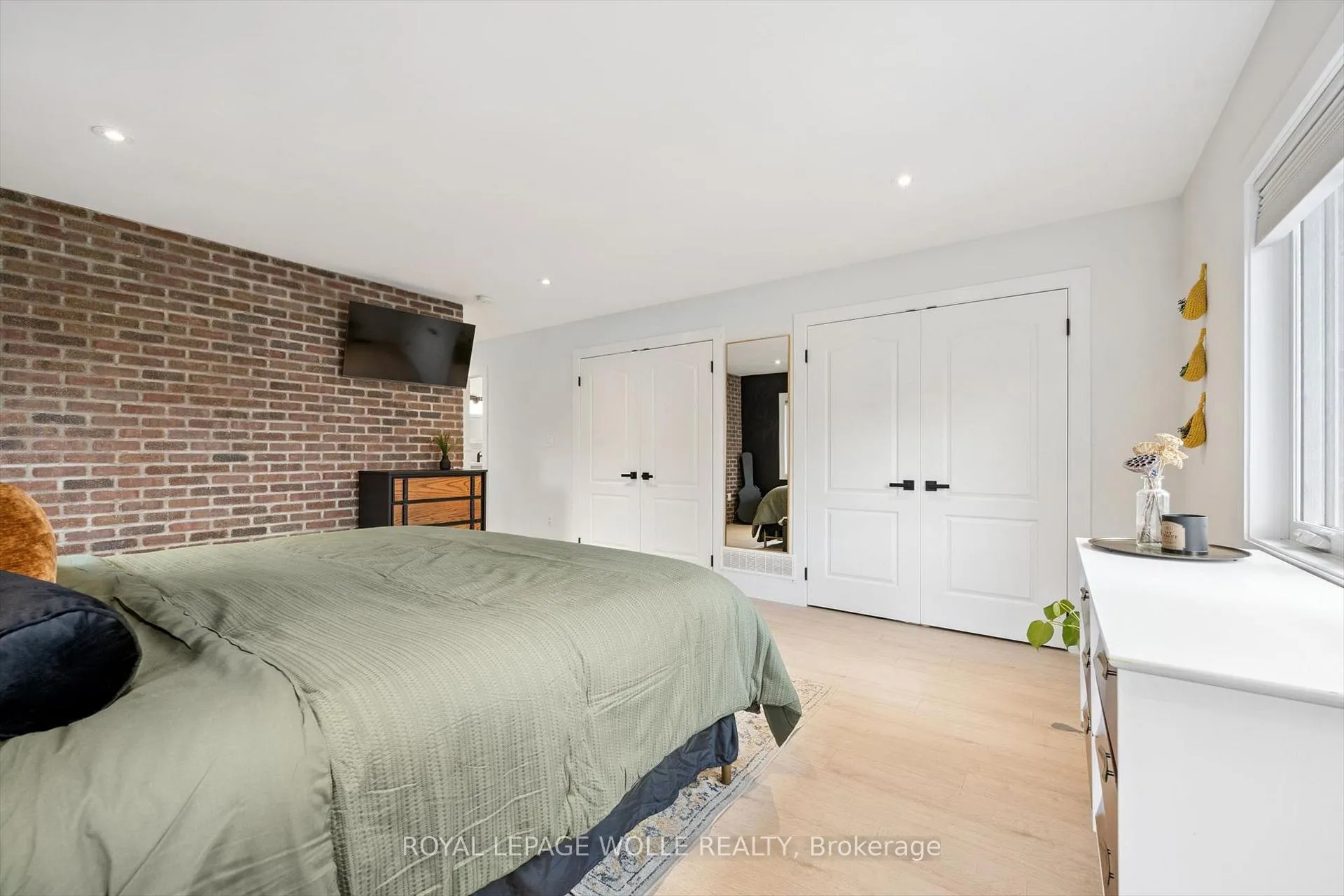 Photo 16 of 65 Schweitzer Street, Kitchener — HOMEH