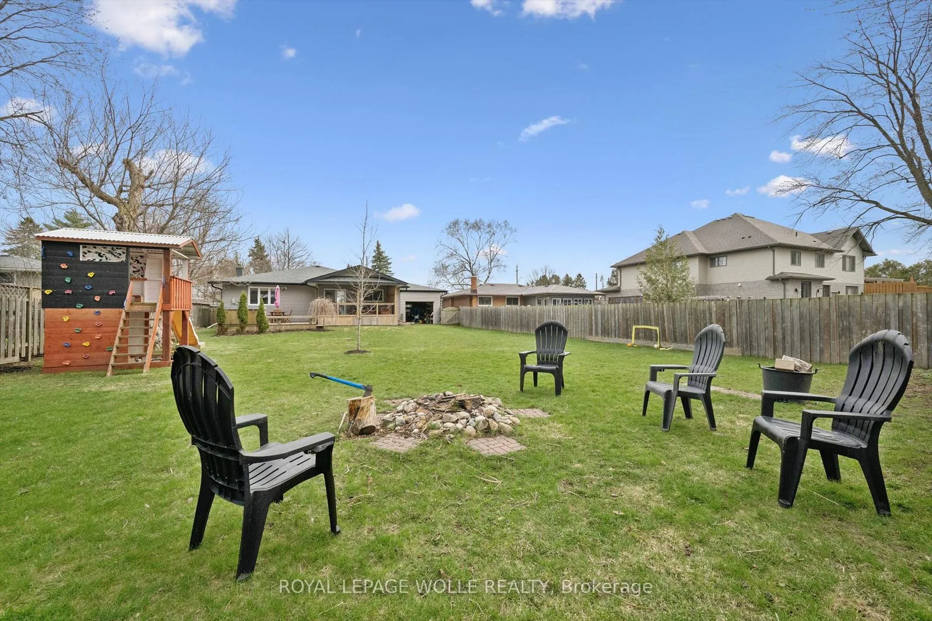Photo 40 of 65 Schweitzer Street, Kitchener — HOMEH