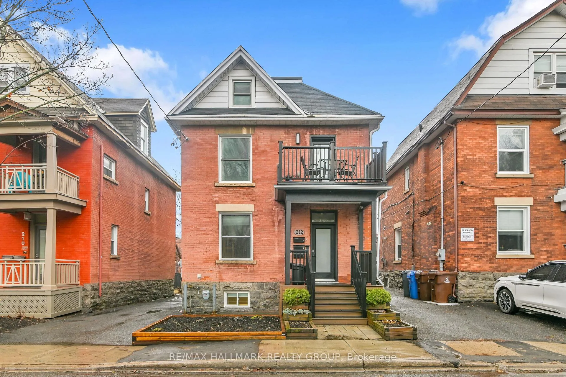 Photo 1 of 212 Flora Street, Ottawa, Ottawa Centre — HOMEH