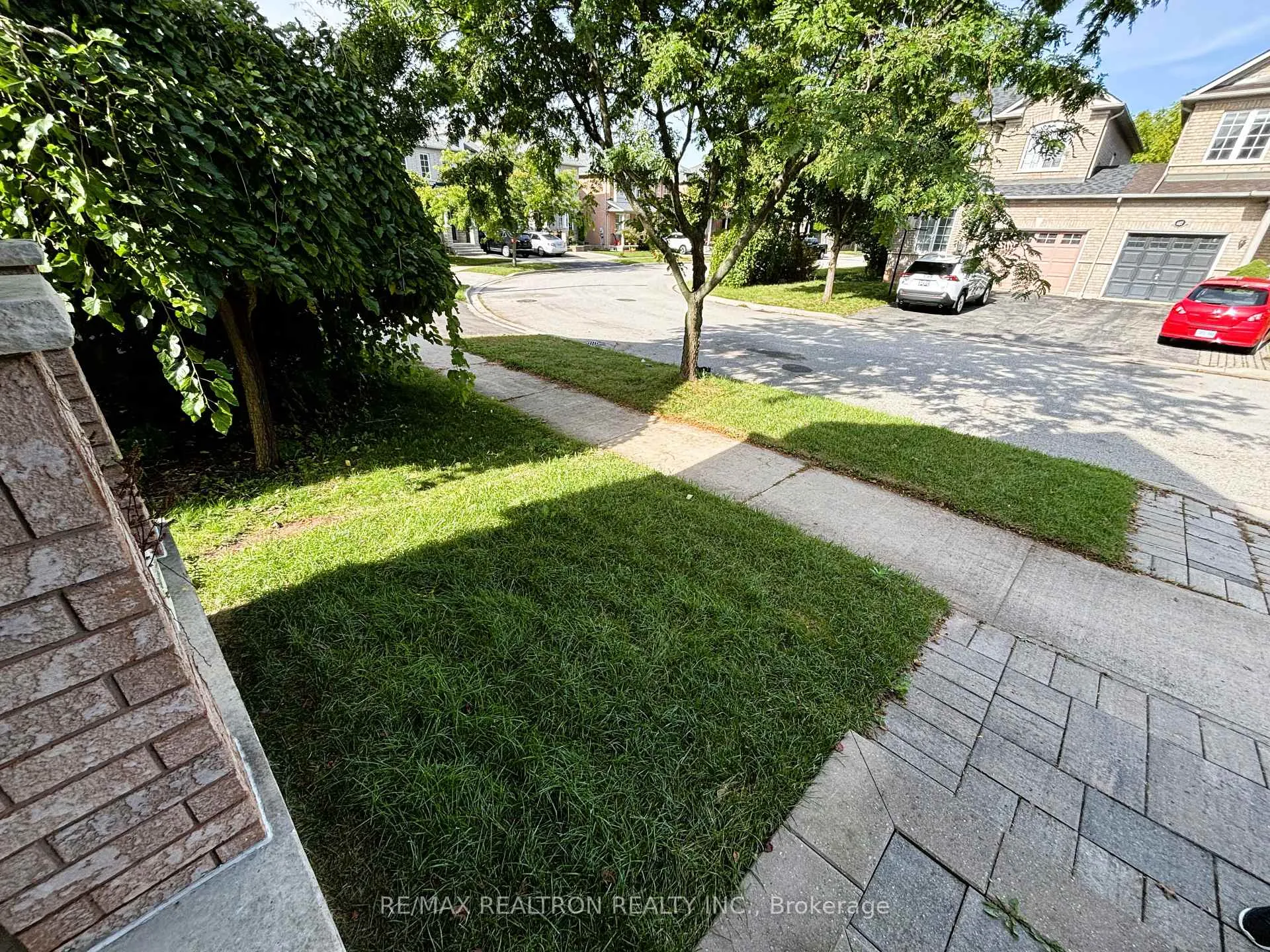 Photo 3 of 486 Delphine Drive, Burlington, Appleby — HOMEH