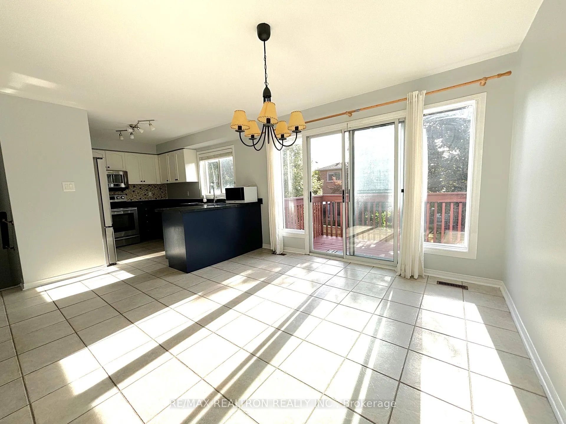 Photo 9 of 486 Delphine Drive, Burlington, Appleby — HOMEH