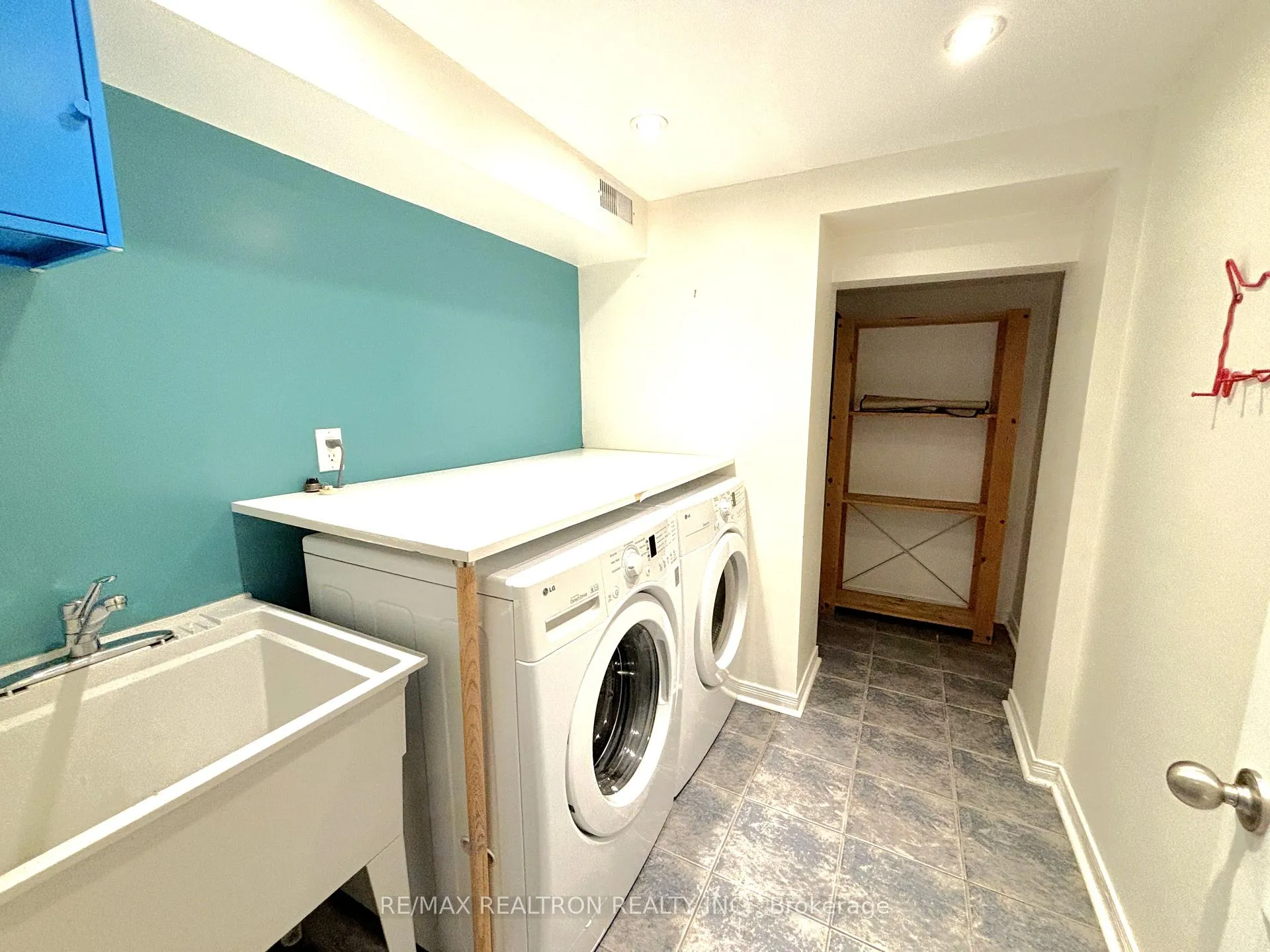 Photo 35 of 486 Delphine Drive, Burlington, Appleby — HOMEH
