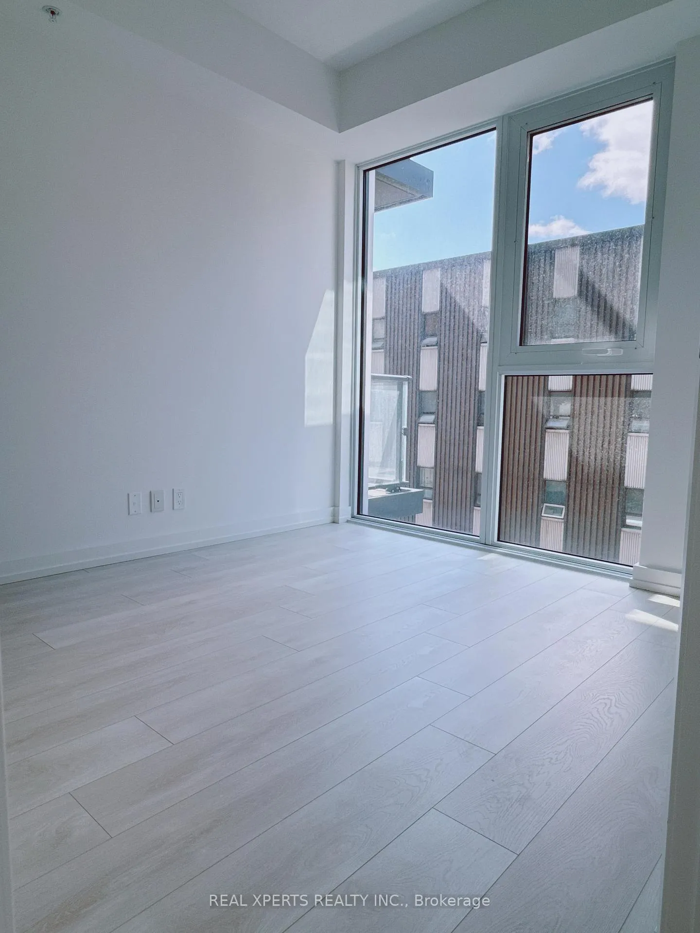 Photo 17 of Unit 525, 75 James Street S, Hamilton, Corktown — HOMEH