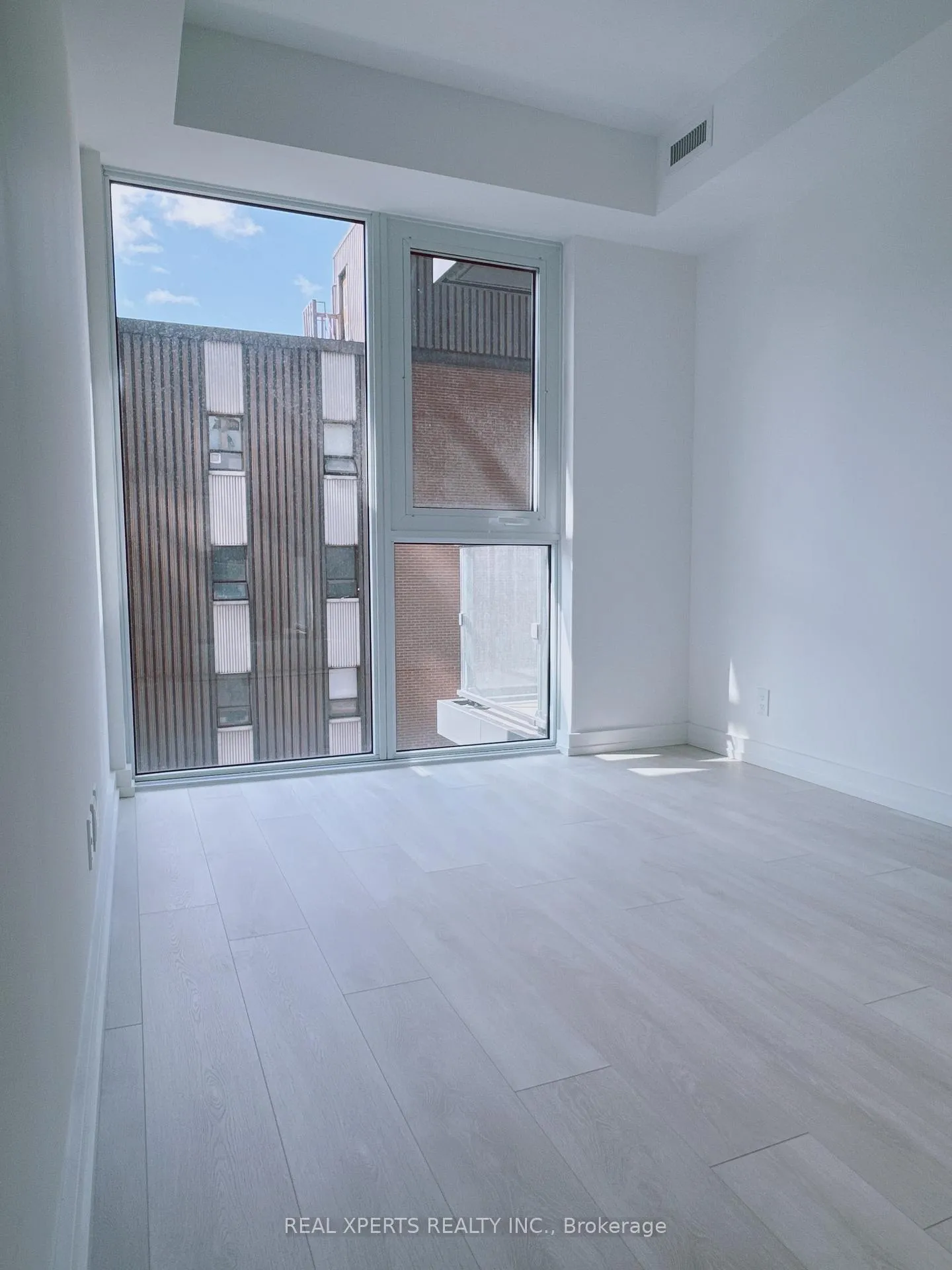 Photo 18 of Unit 525, 75 James Street S, Hamilton, Corktown — HOMEH
