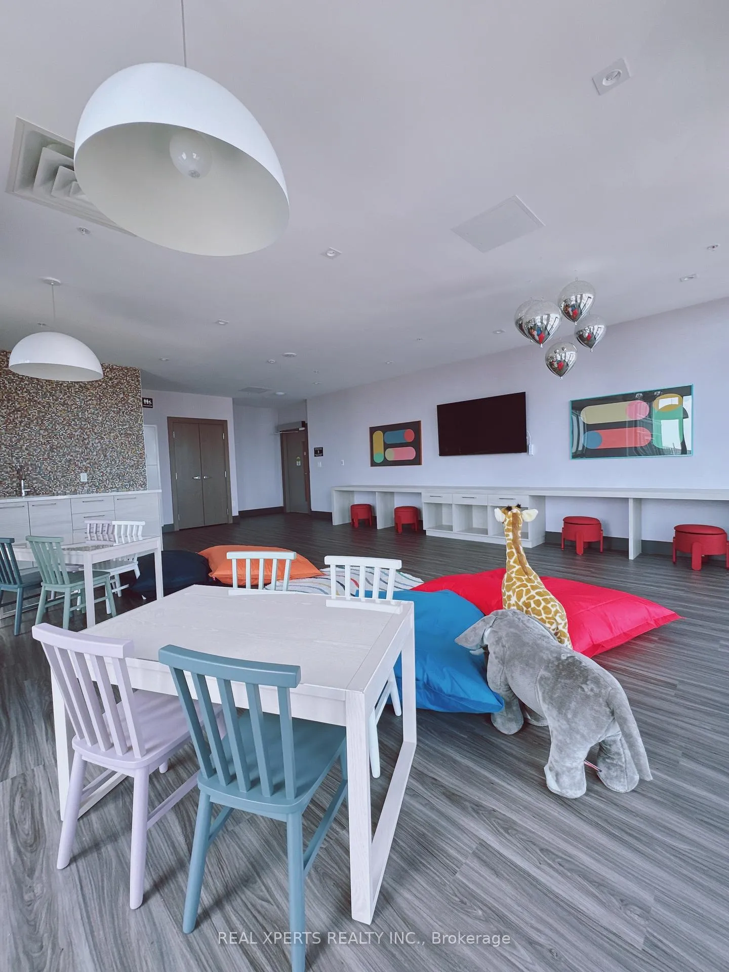 Photo 36 of Unit 525, 75 James Street S, Hamilton, Corktown — HOMEH