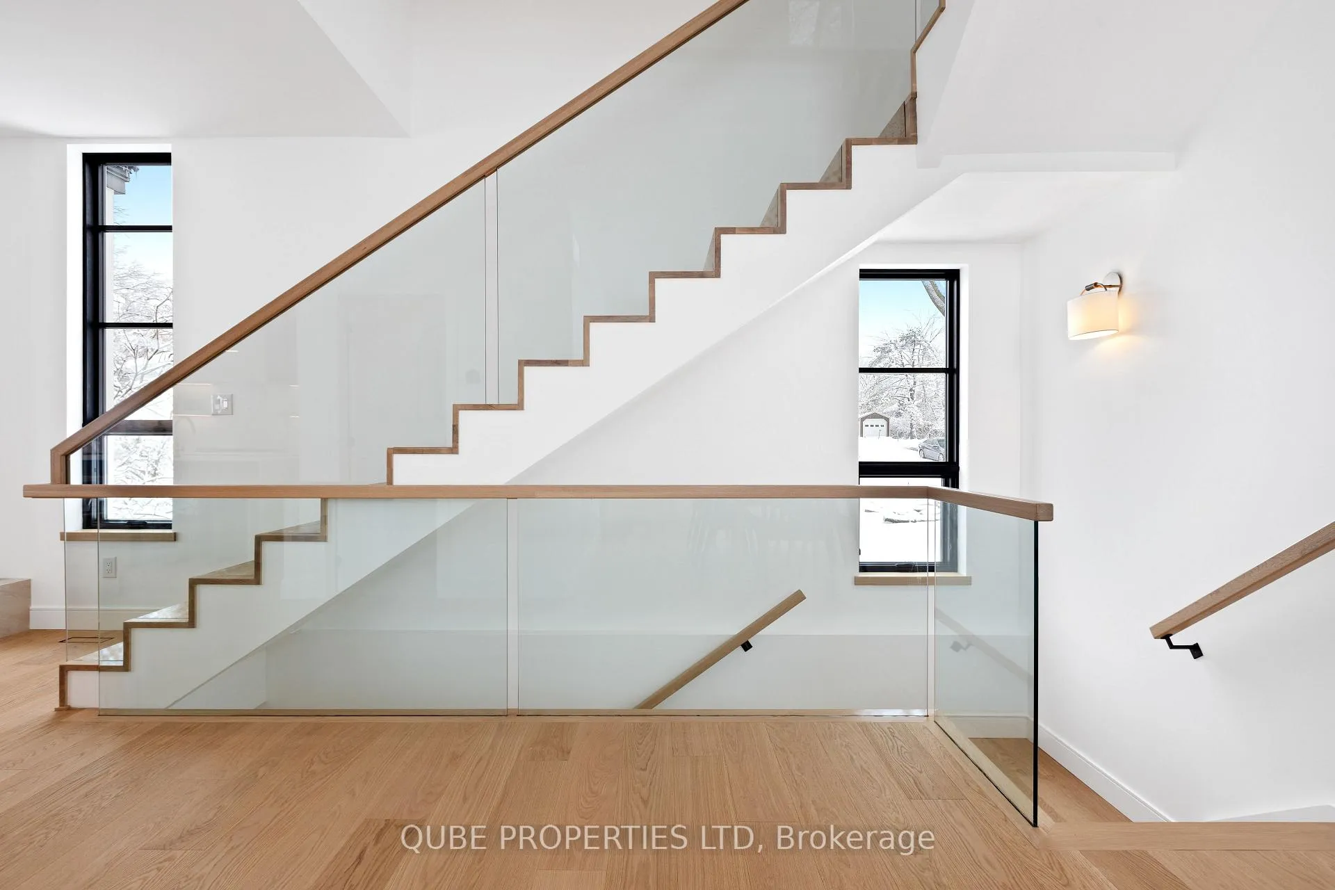 Photo 5 of 1164 Highcroft Drive, Ottawa, Manotick Village & Manotick Estates — HOMEH