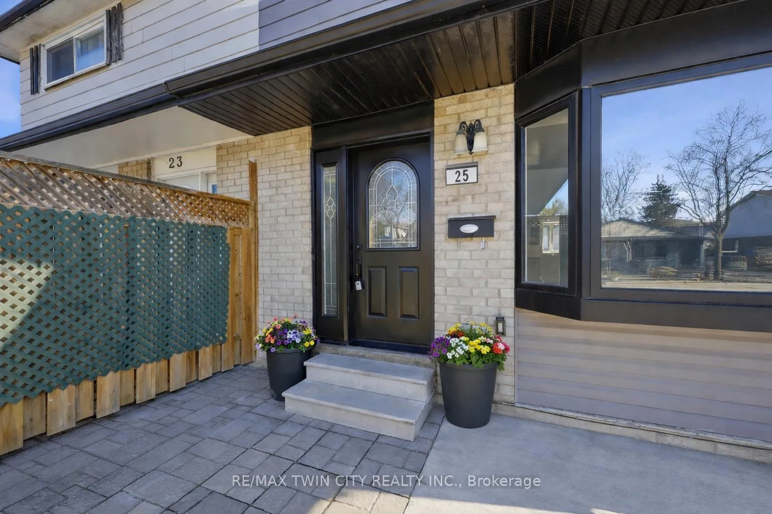 Photo 3 of 25 Seaborn Road, Brampton, Madoc — HOMEH