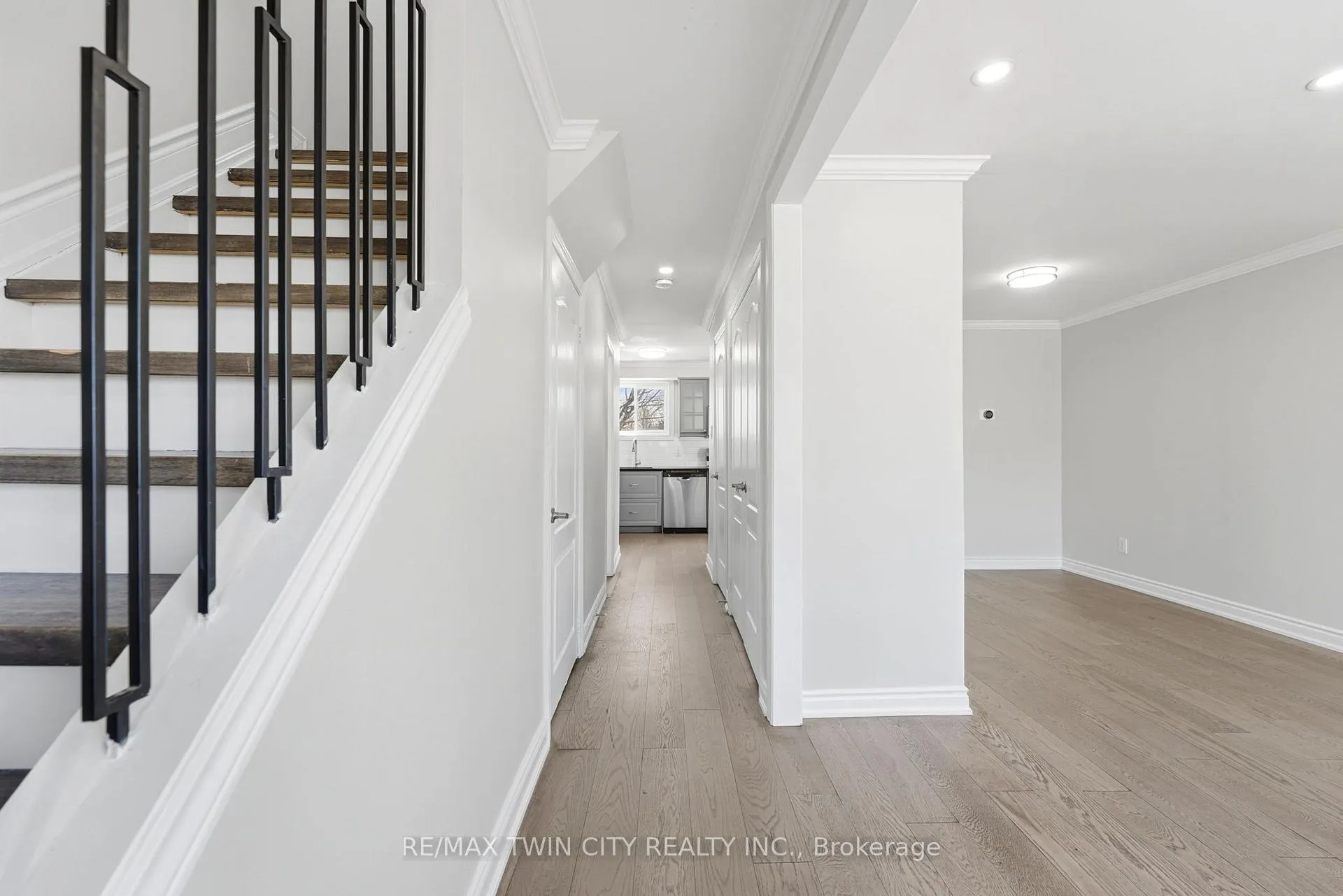 Photo 7 of 25 Seaborn Road, Brampton, Madoc — HOMEH