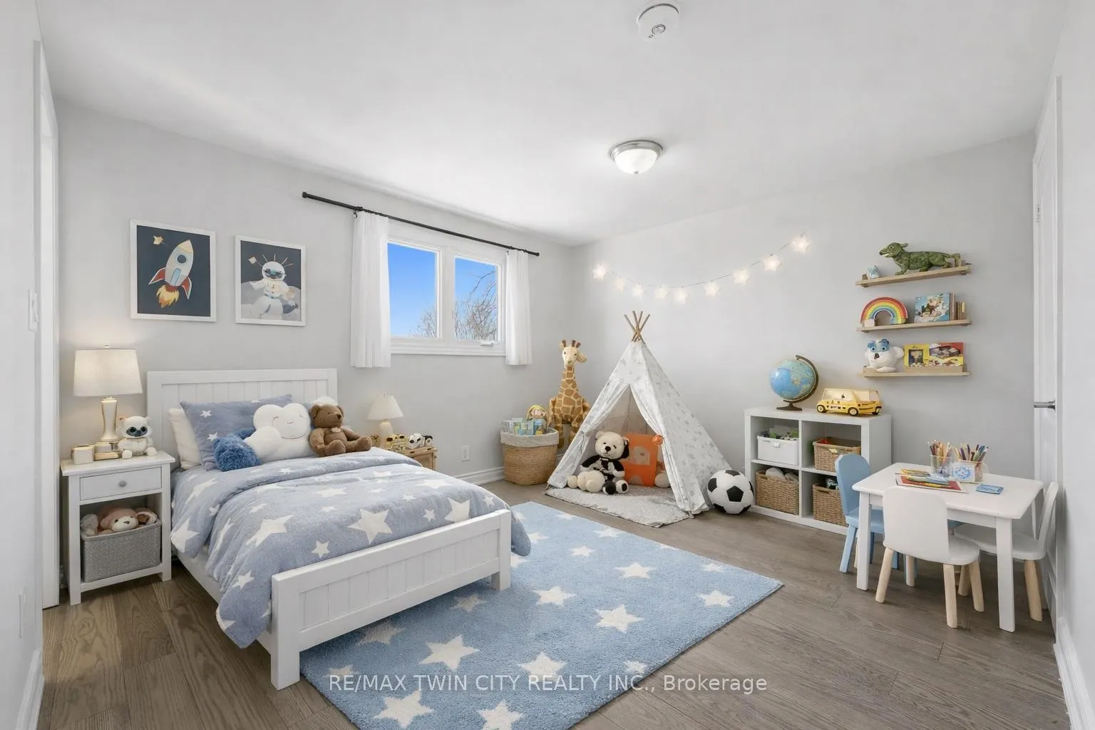 Photo 10 of 25 Seaborn Road, Brampton, Madoc — HOMEH