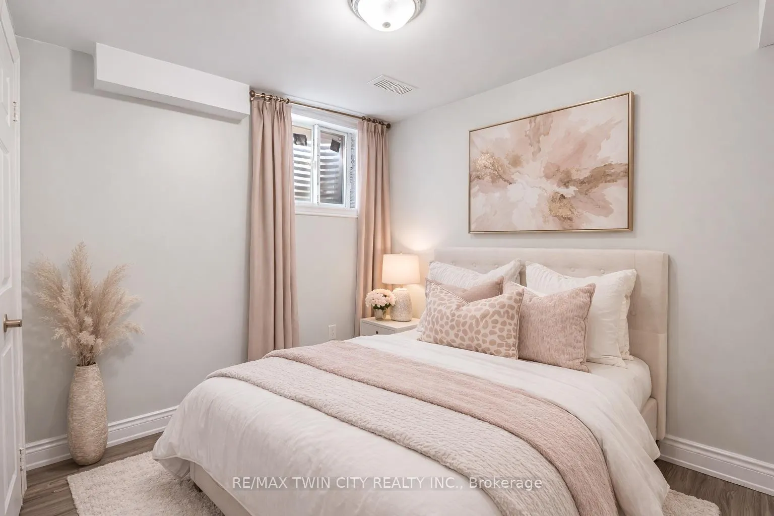 Photo 19 of 25 Seaborn Road, Brampton, Madoc — HOMEH