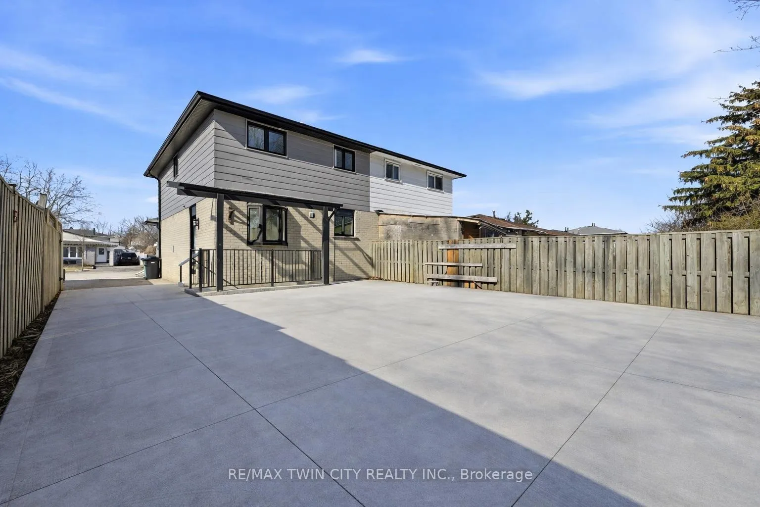 Photo 23 of 25 Seaborn Road, Brampton, Madoc — HOMEH
