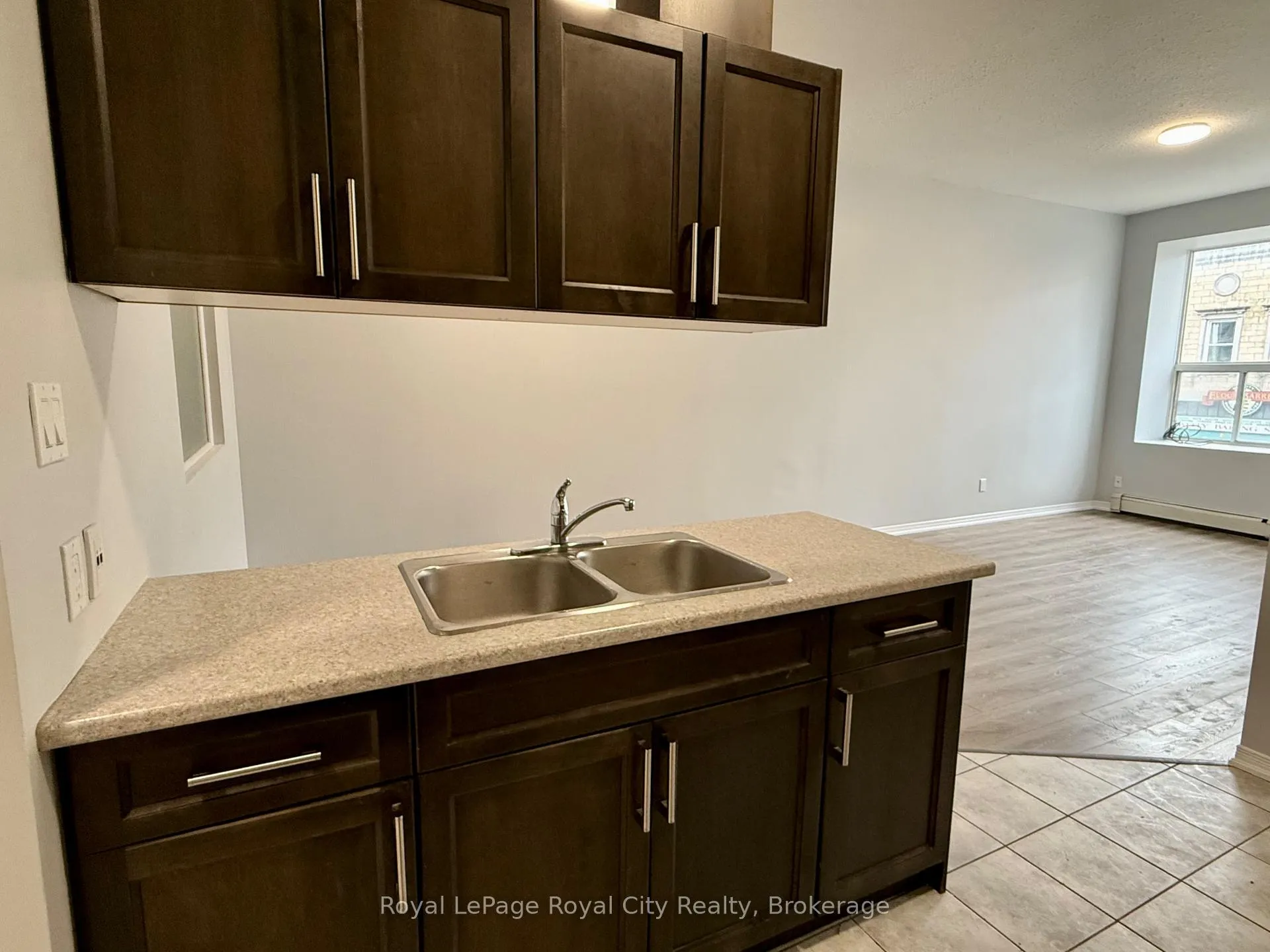 Photo 4 of Unit 1, 116 Wyndham Street N, Guelph, Downtown — HOMEH